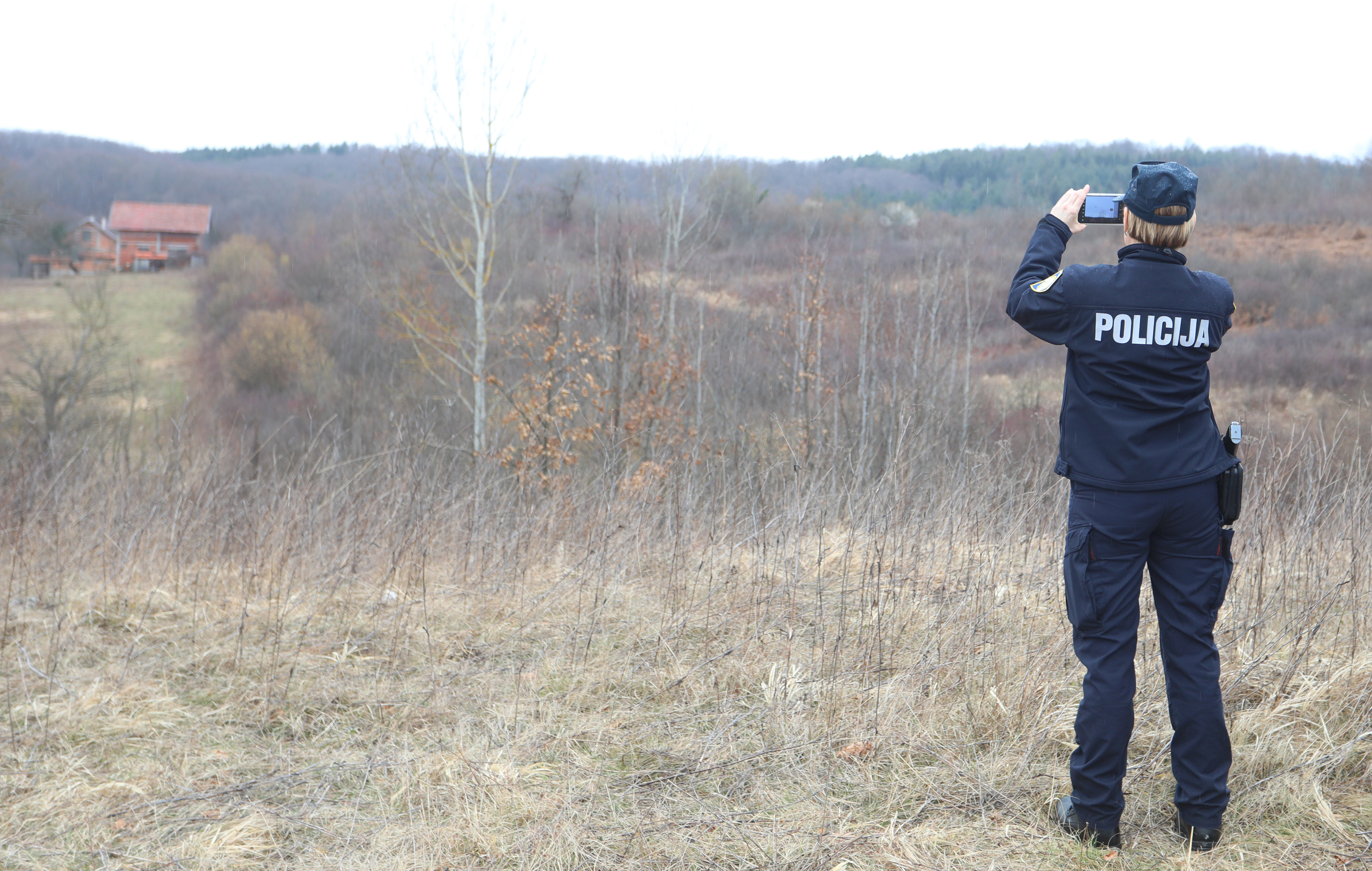 Božinović obišao policijske službenike na području PU karlovačke koji rade na zaštiti državne granice i suzbijanju nezakonitih migracija