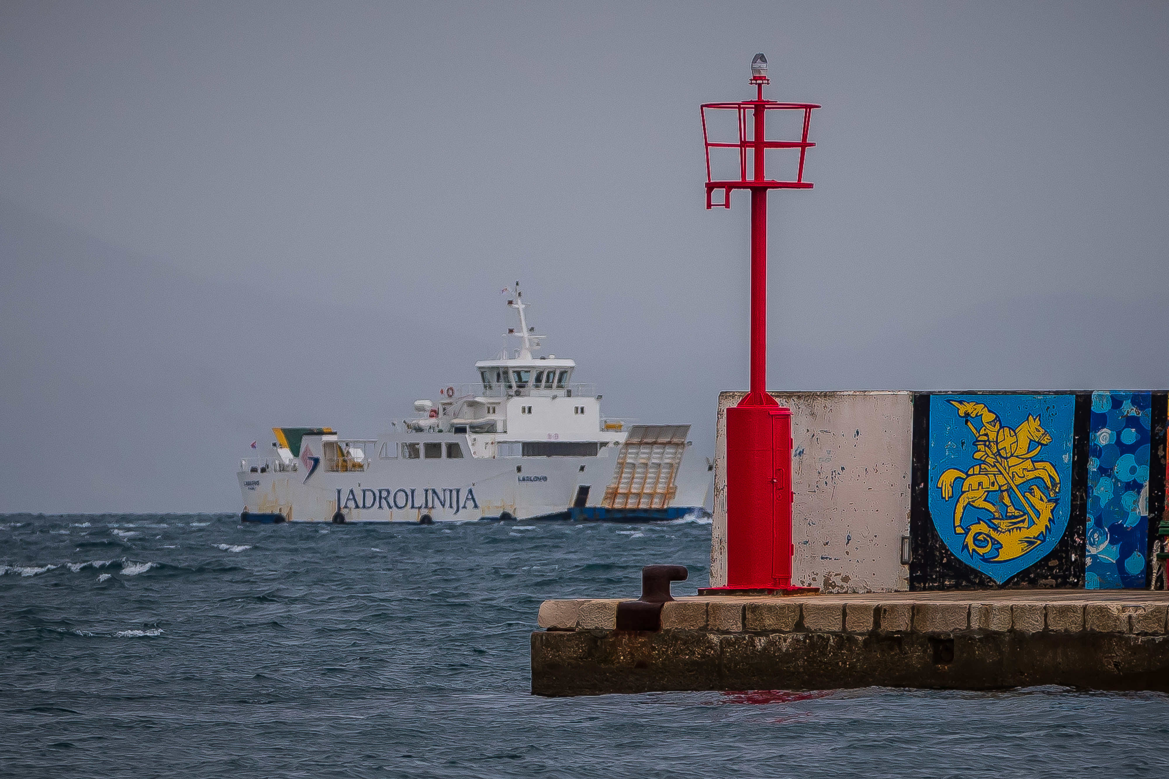 otok Hvar     Sucuraj     zima     kisa     oblaci     Panorama     trajekt Lastovo, Jadrolinija