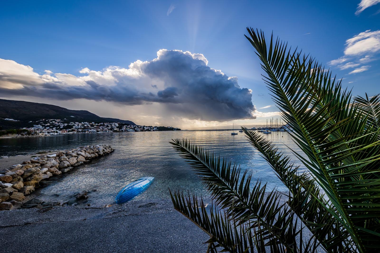 Stobreč: Olujni oblak donio je kišu na širem splitskom području