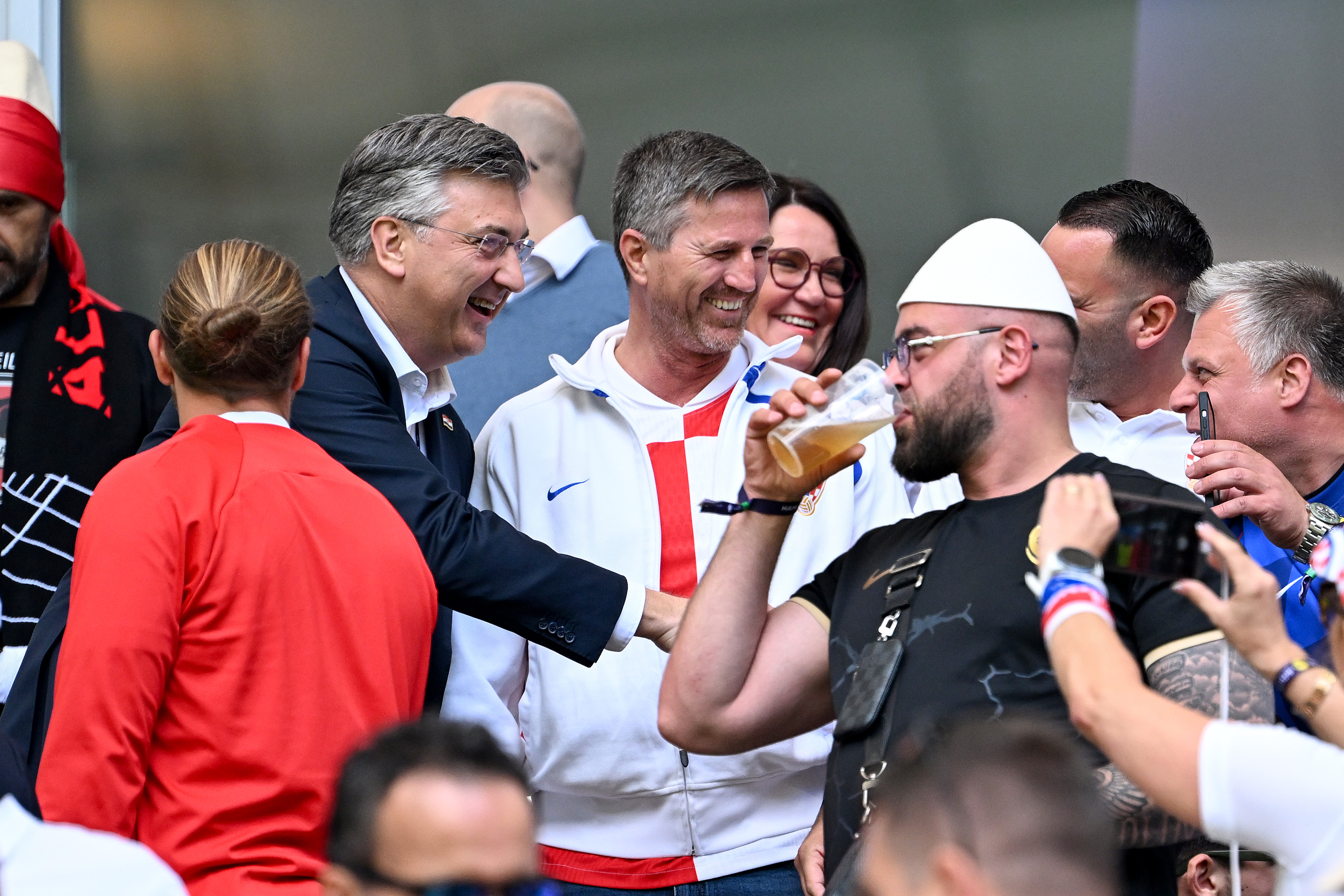 Hamburg: Premijer Plenković na  susretu  Hrvatske i Albanije u 2. kolu skupine B na Europskom prvenstvu