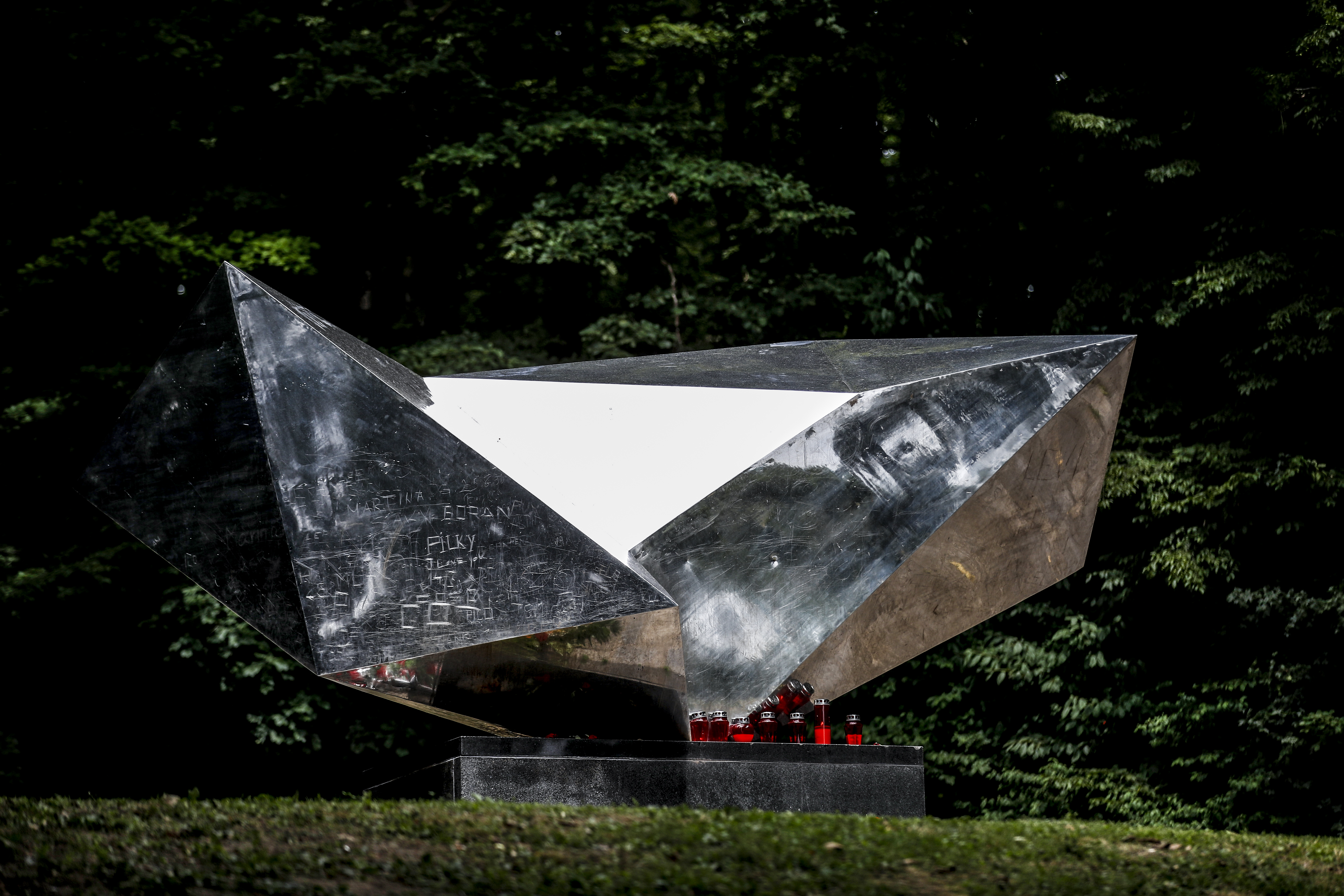 Zagreb: Delegacija Grada položila vijenac uz spomen obilježje „Put mučeništva“