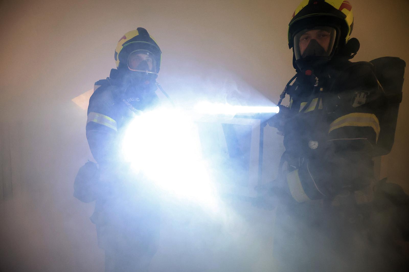 Zagreb: Vatrogasna vježba u Muzeju grada Zagreba