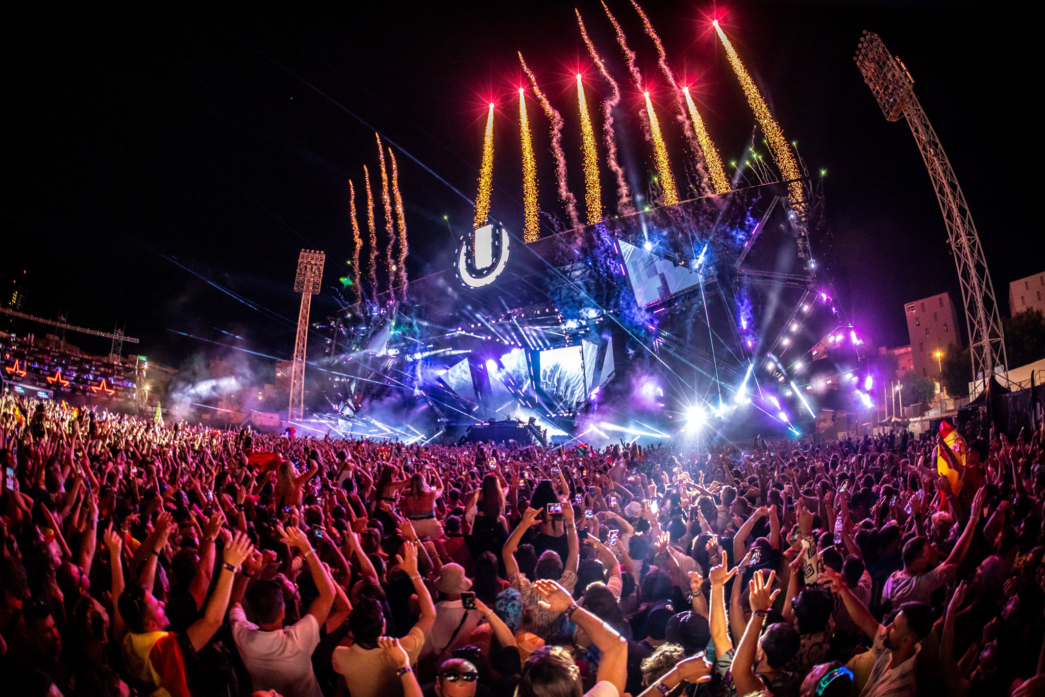 ultra europe split
