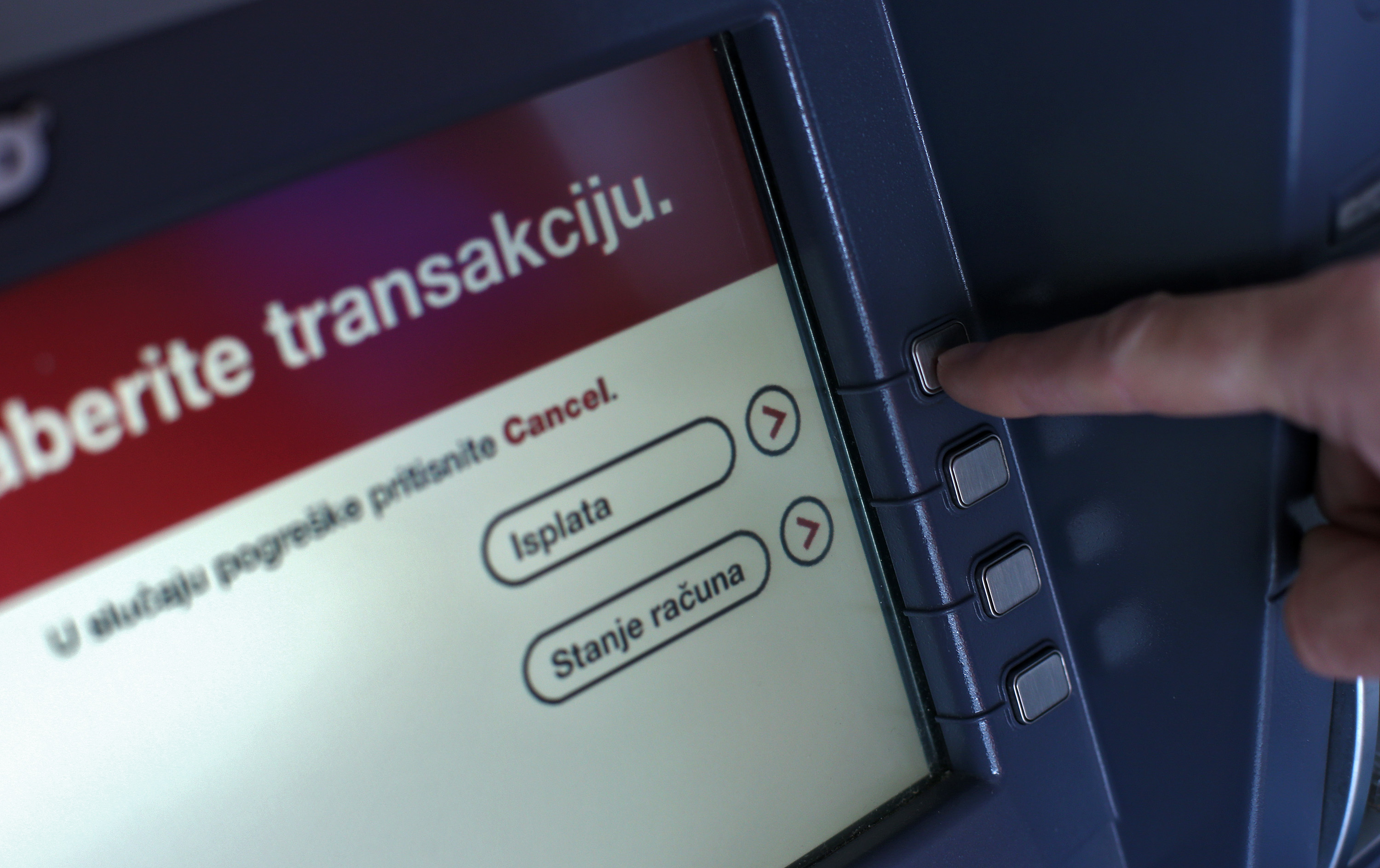 Podizanje gotovine s bankomata