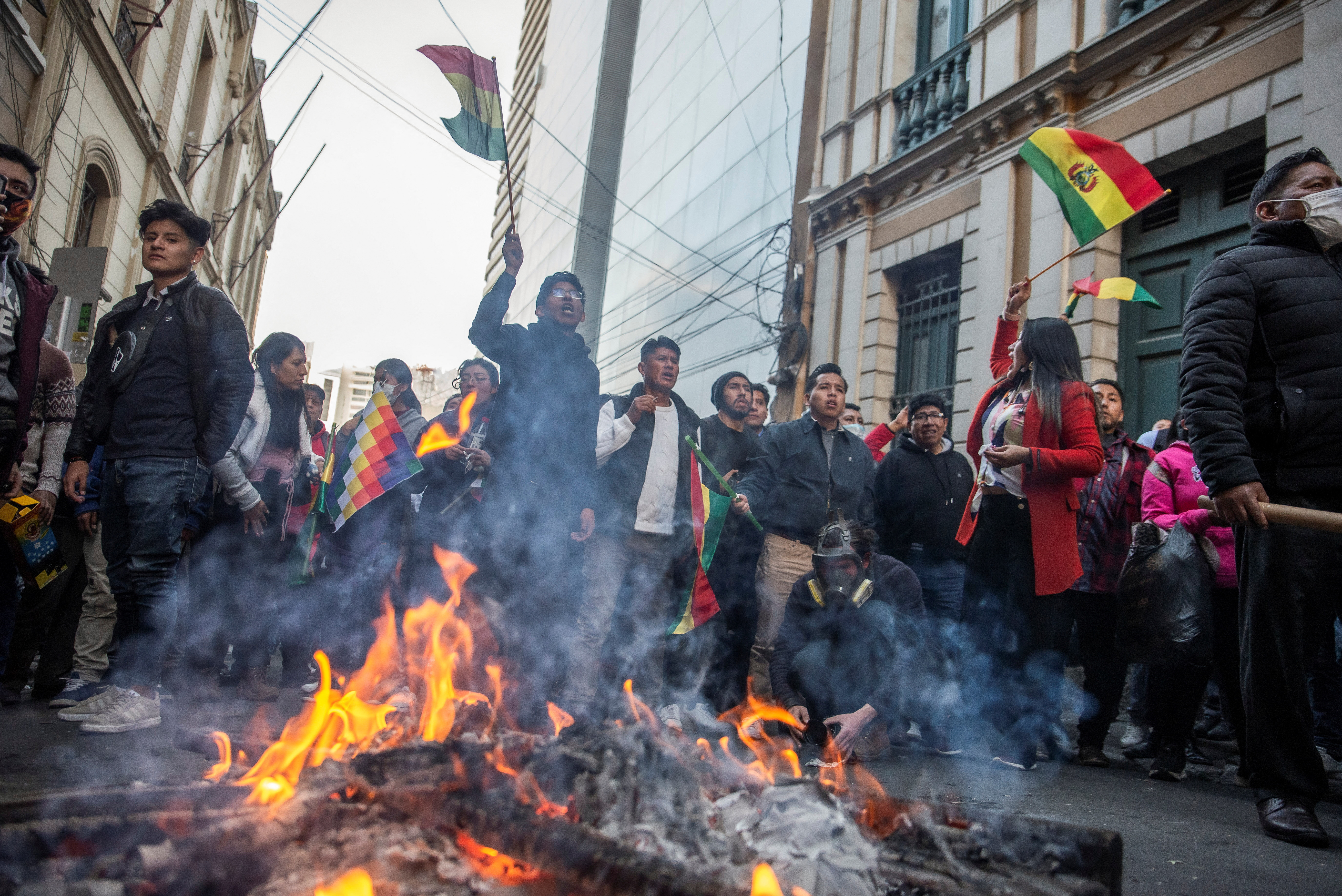 Bolivia coup attempt fails after military assault on presidential palace