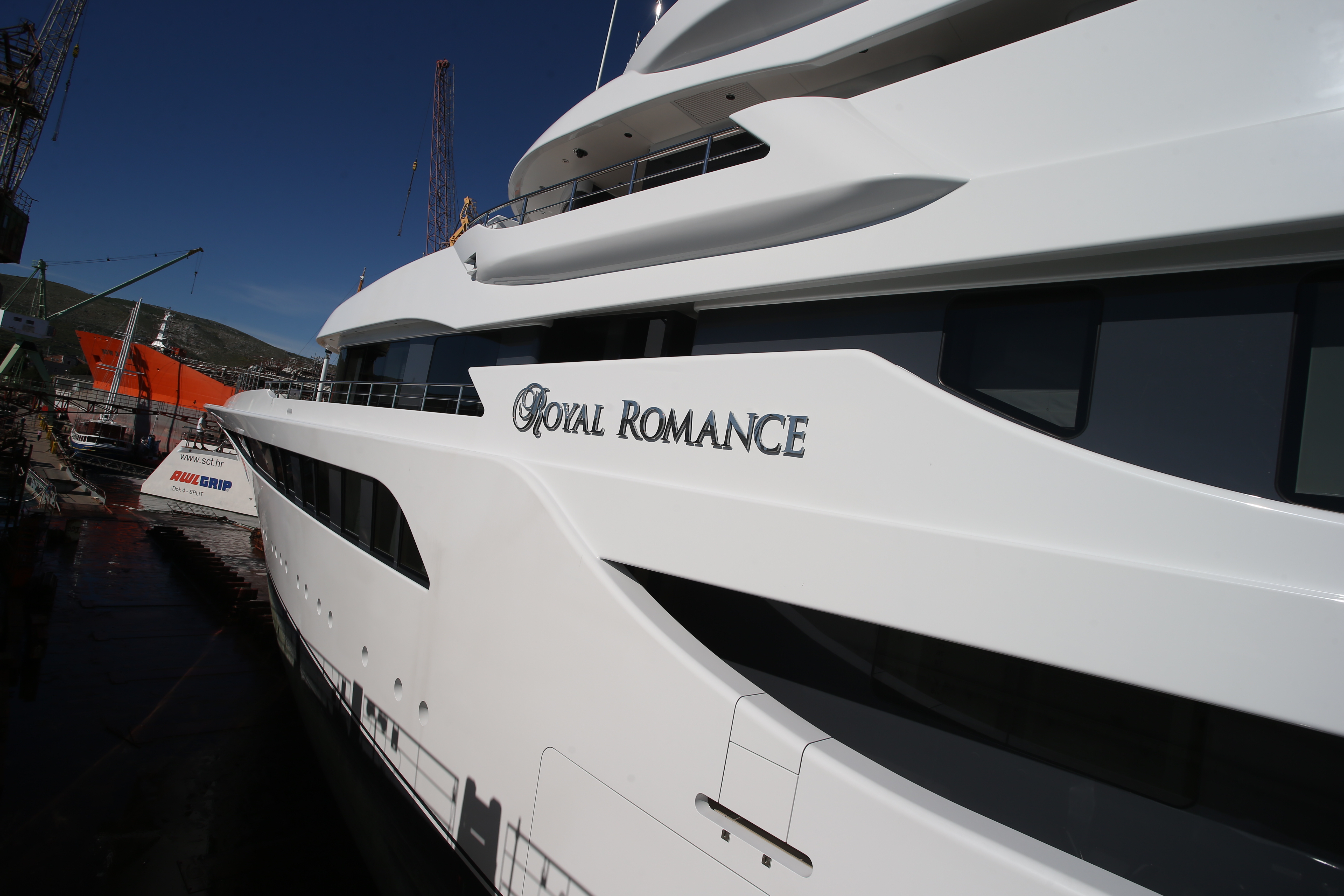 Policija upala na jahtu Royal Romance koja je ve? dvije godine blokirana u Trogiru (arhivske fotografije)