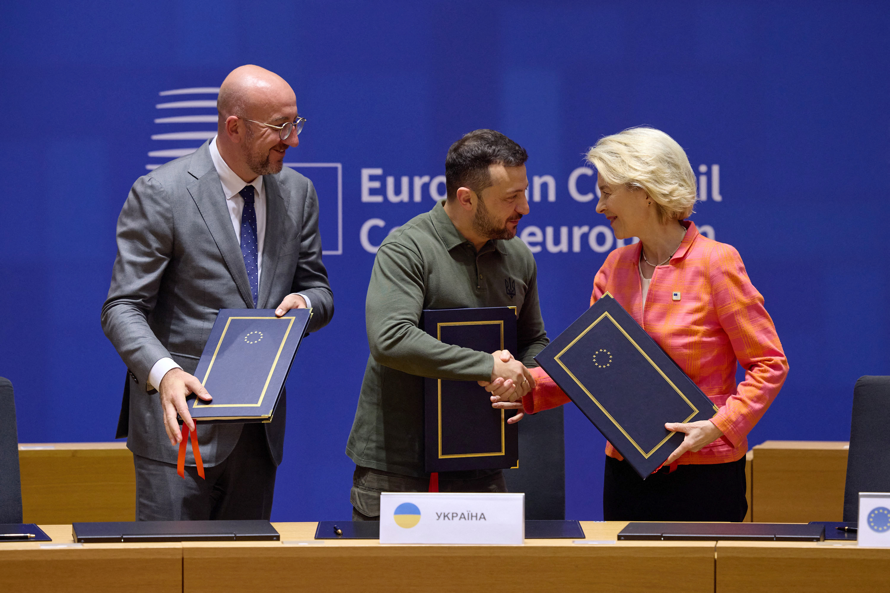 Ukrainian President Volodymyr Zelensky visits, signs security agreements