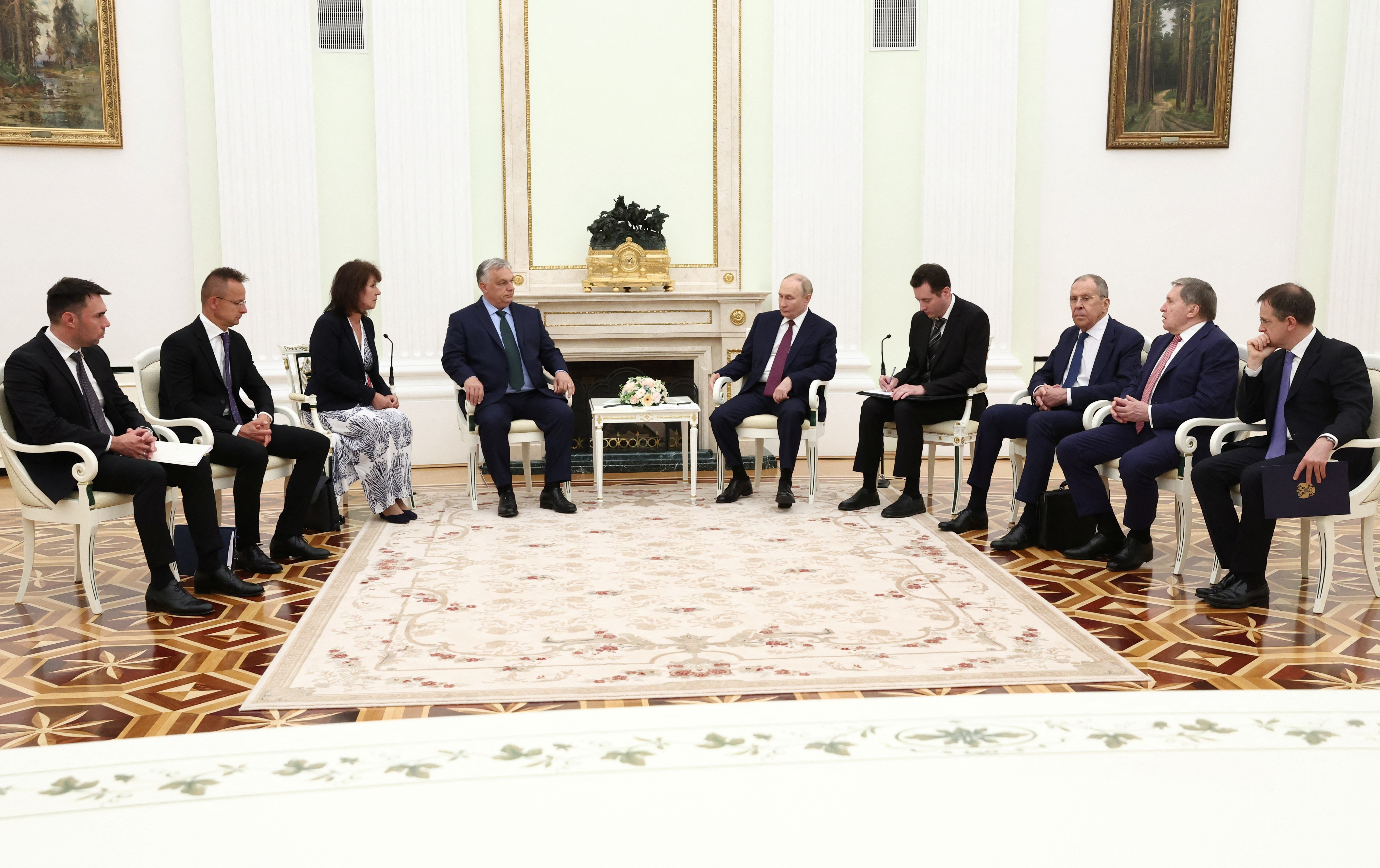 Viktor Orban, Vladimir Putin