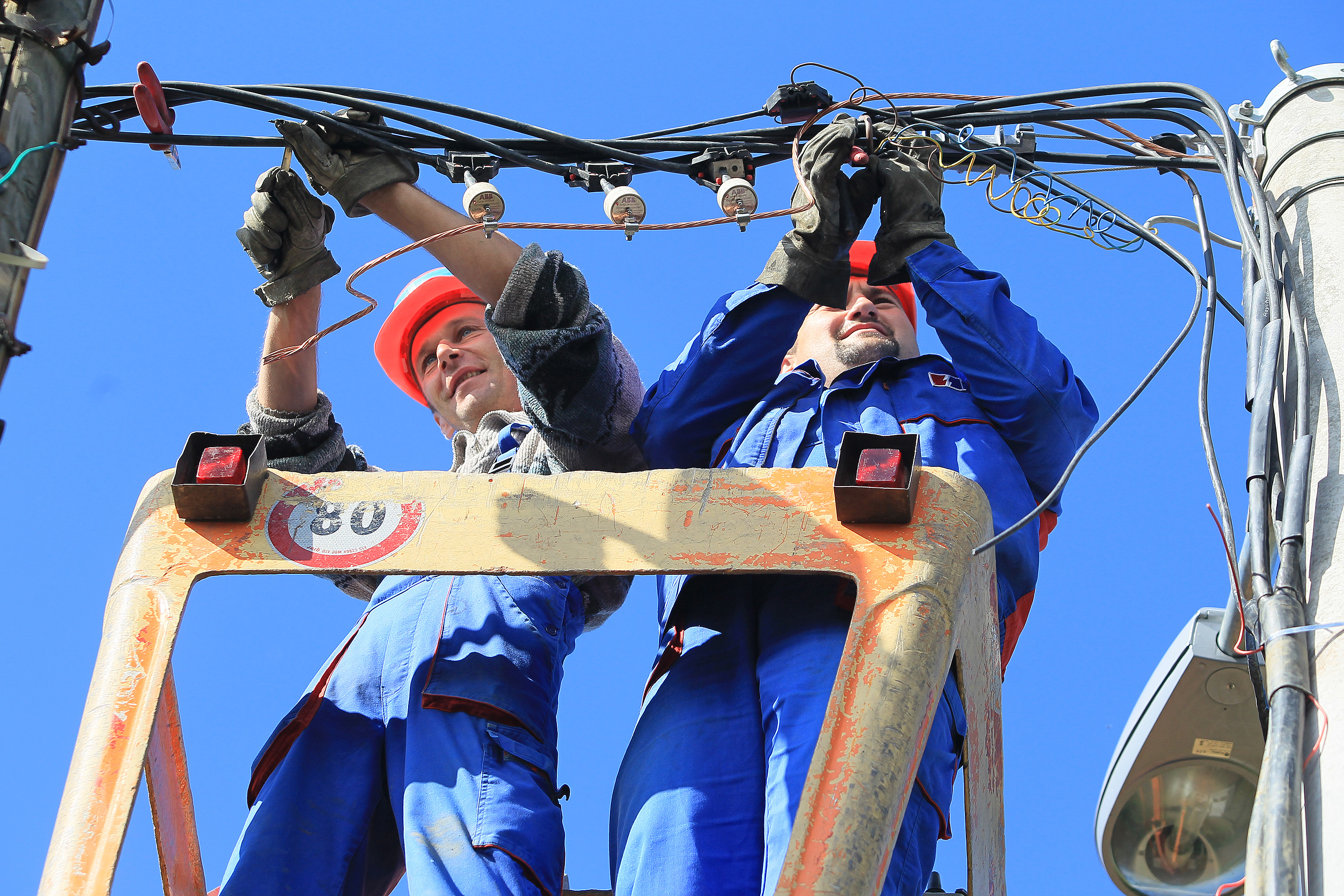 Koprivnica: Radnici HEP-a zavravaju radove na strujnoj mrei javne rasvjete
