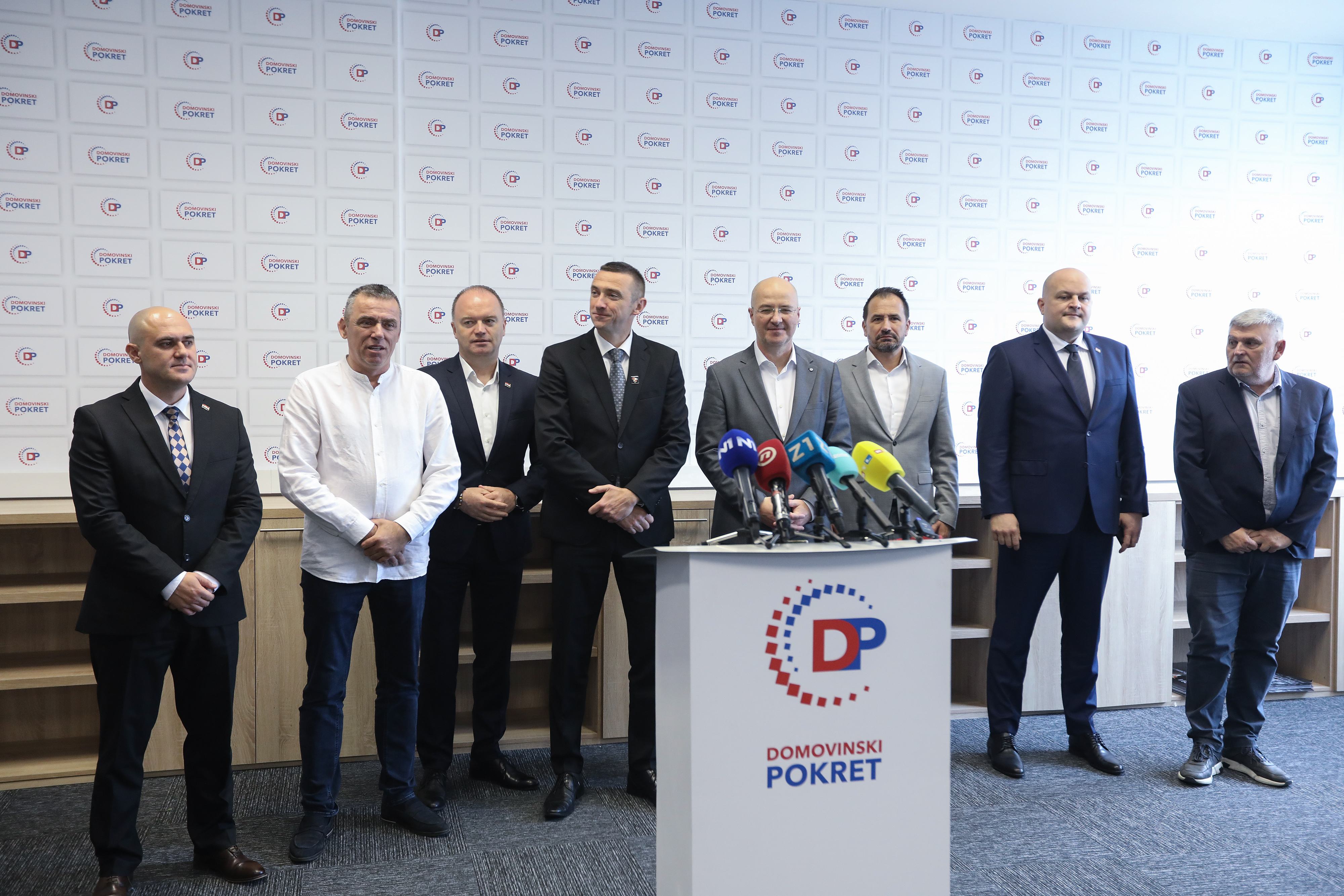 Zagreb: Ivan Penava održao je konferenciju za medije