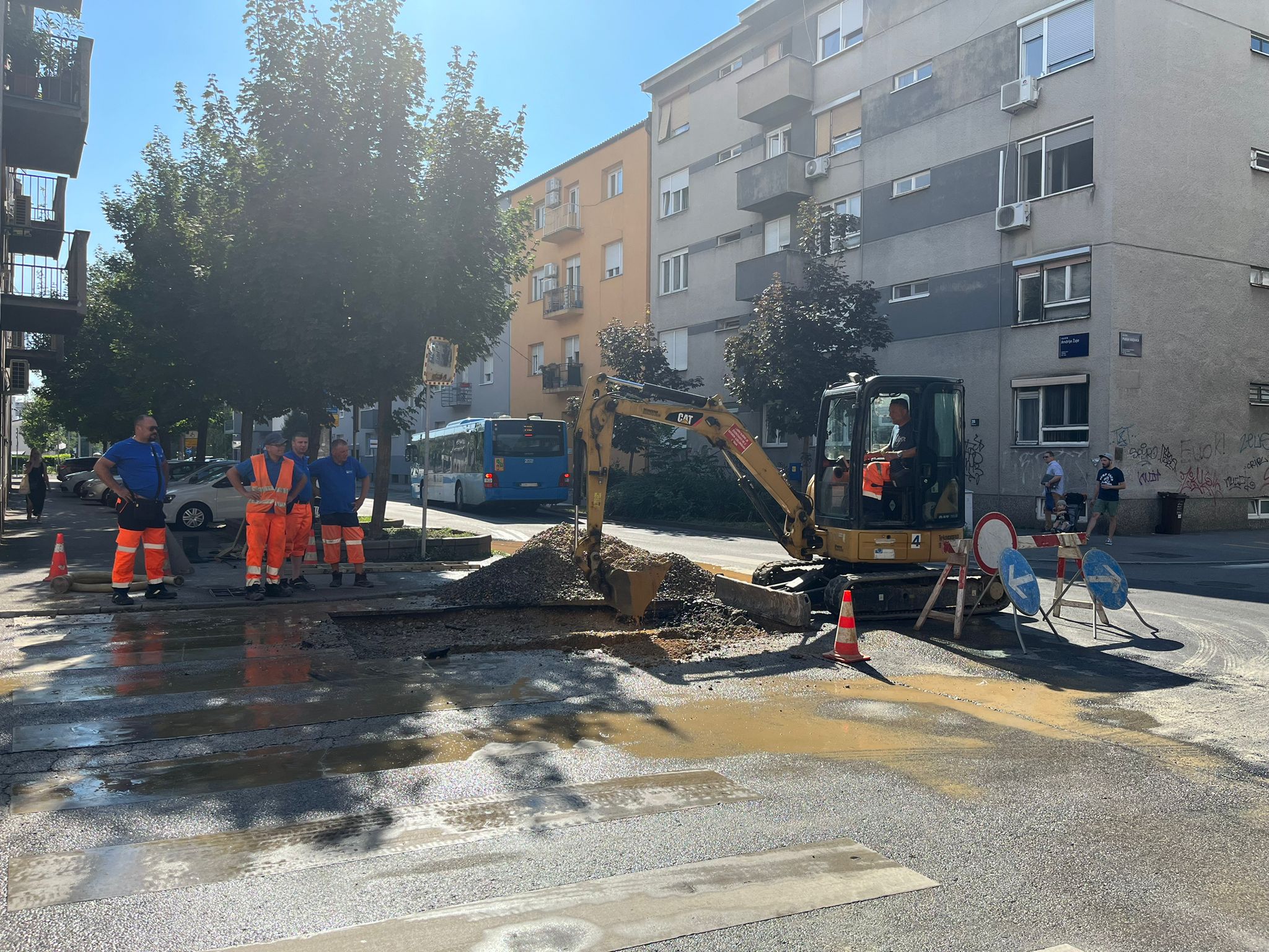 radovi, puknuta cijev