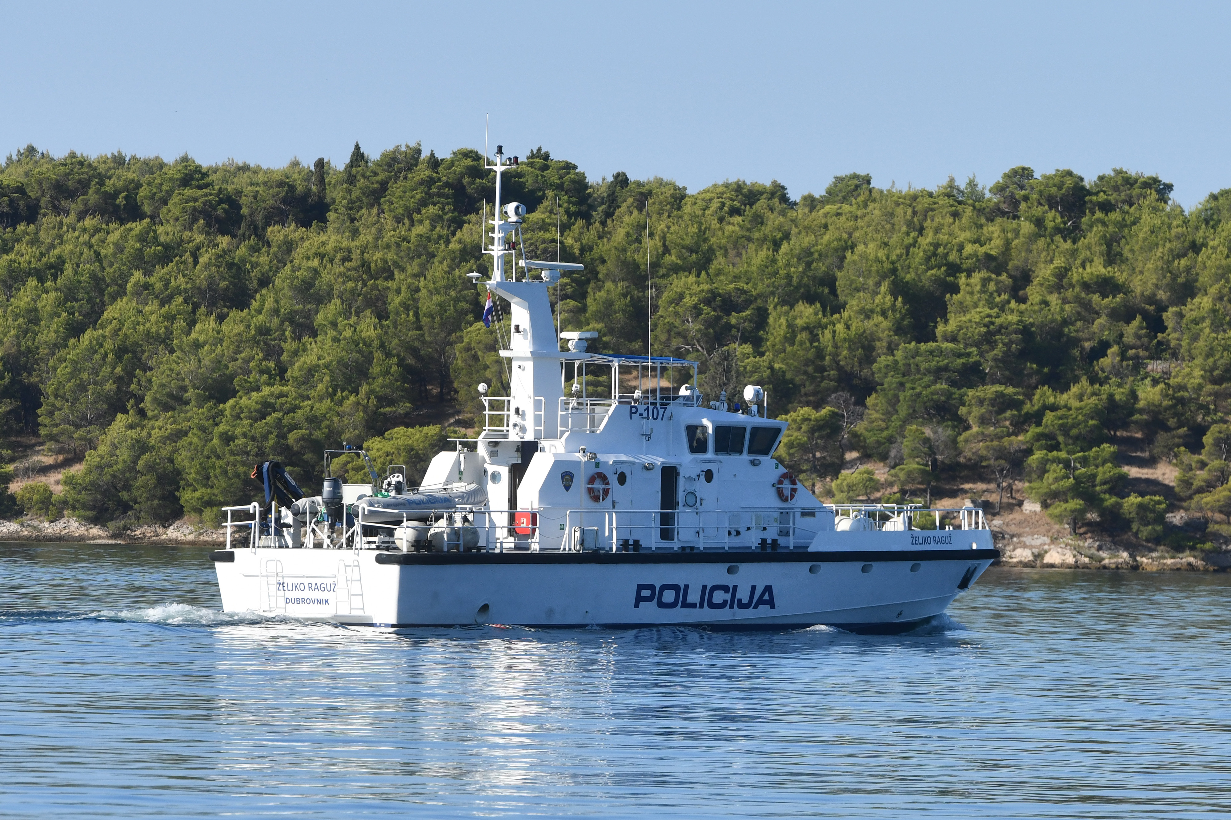 ibenik: Brod pomorske policije eljko Ragu-Dubrovnik u kanalu Sv.Ante