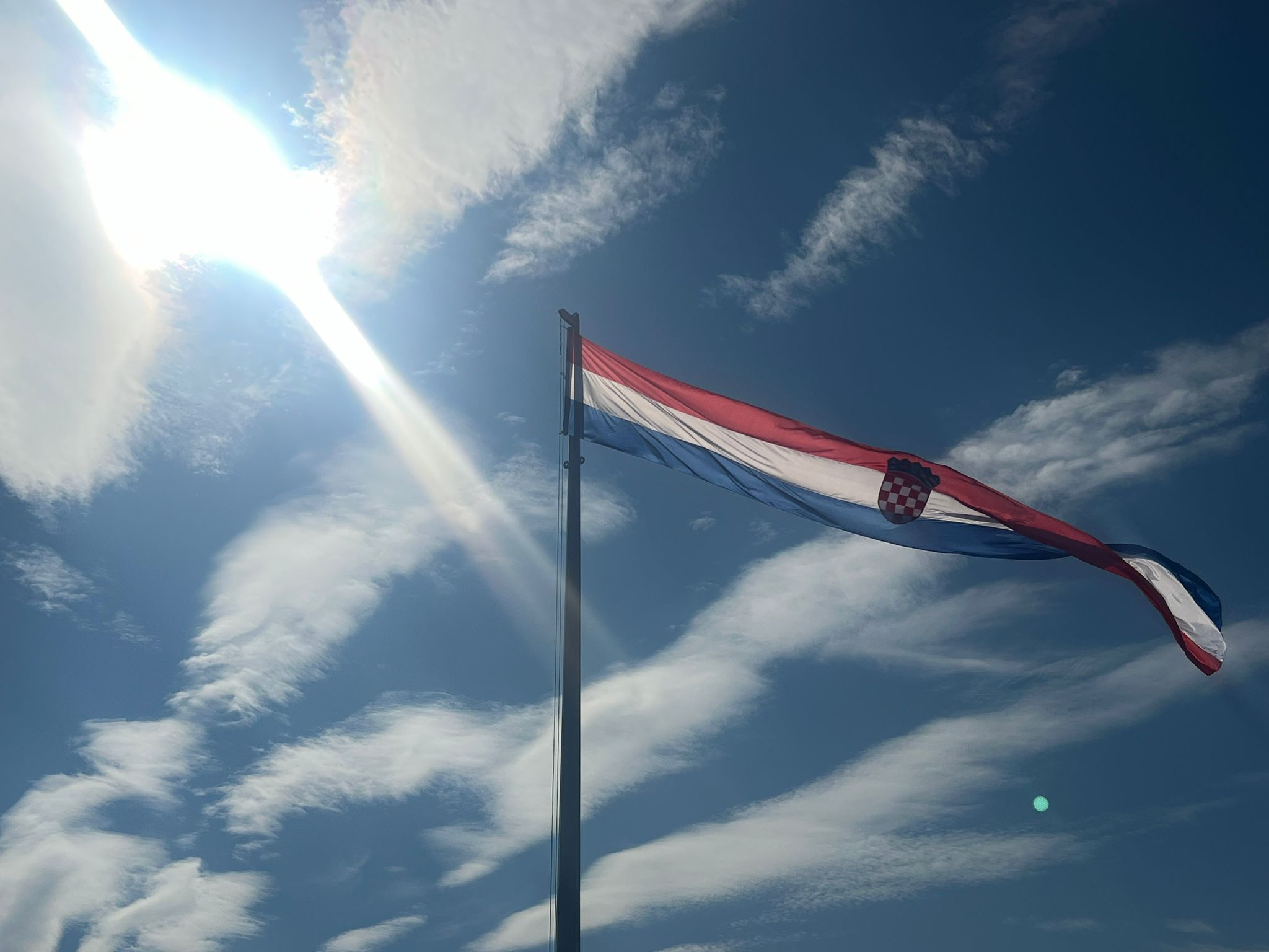 N1_hrvatska zastava knin