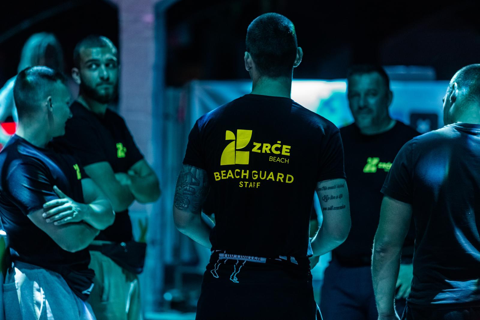 Atmosfera na trećoj večeri 100% Gang festivala na plaži Zrće