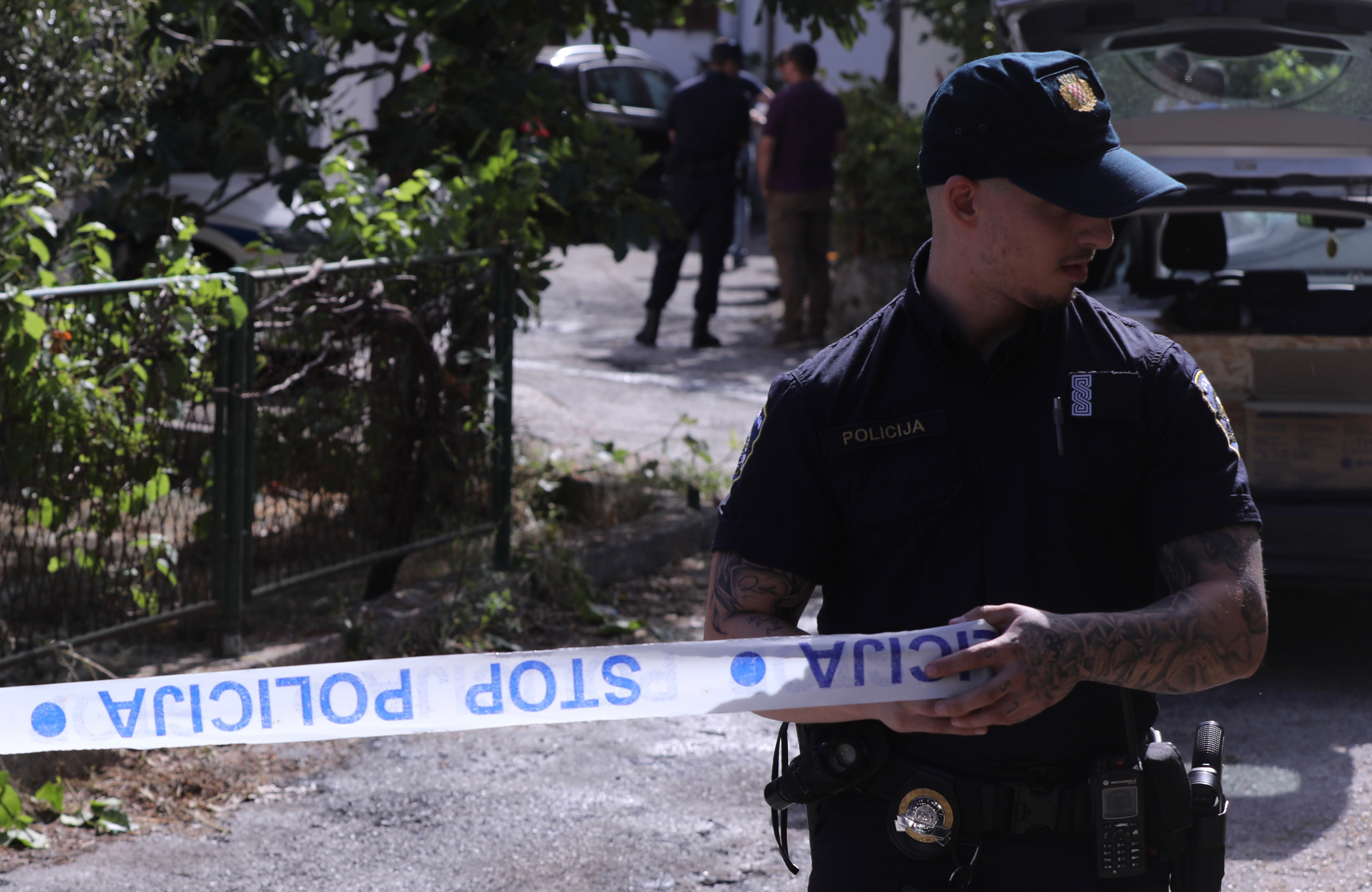 Split: U jutarnjim satima na Stinicama izbio požar koji je zahvatio dva vozila, jedno u potpunosti izgorjelo