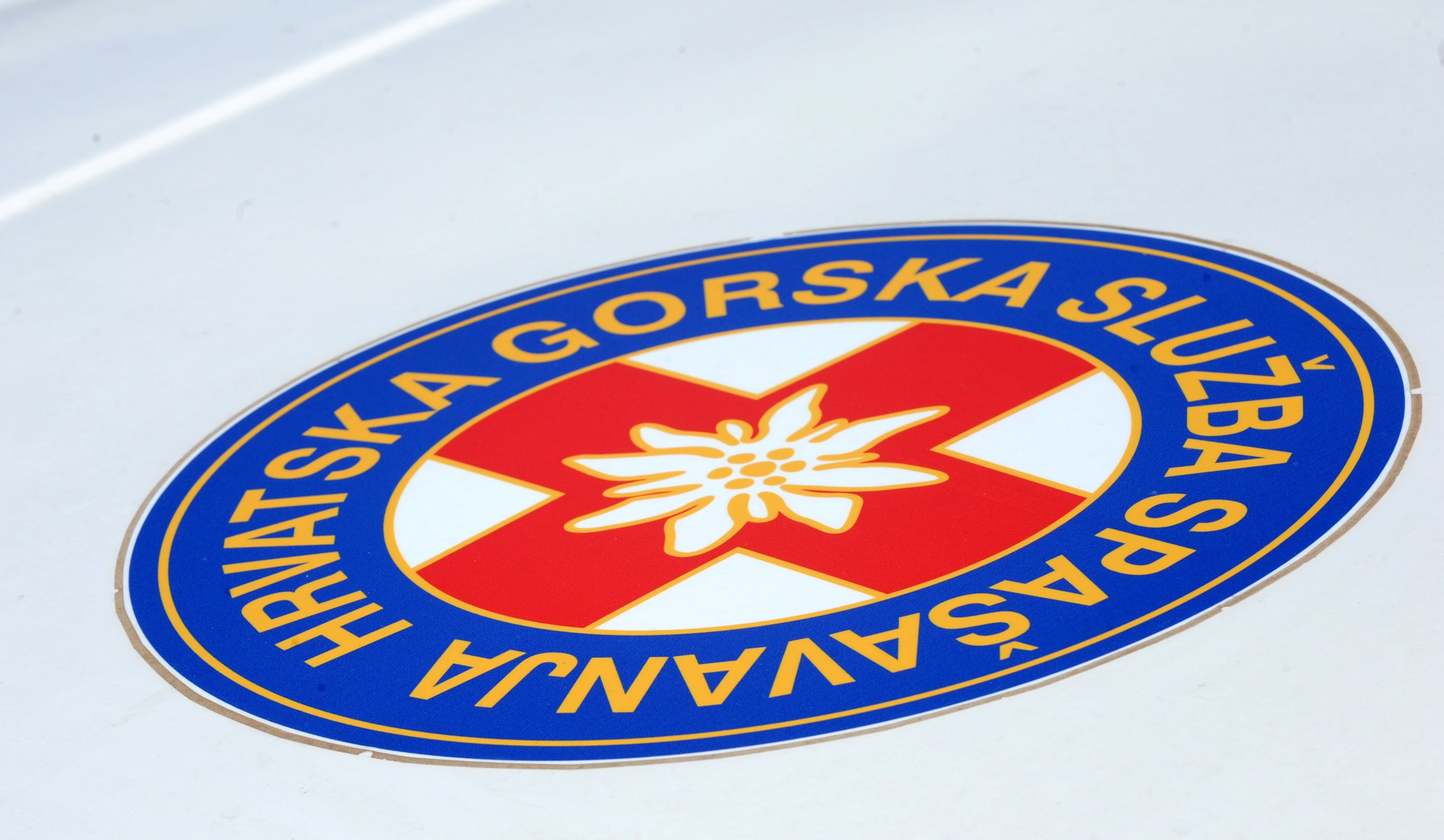 ibenik: Uniforme i logotip Hrvatske gorske slube spaavanja