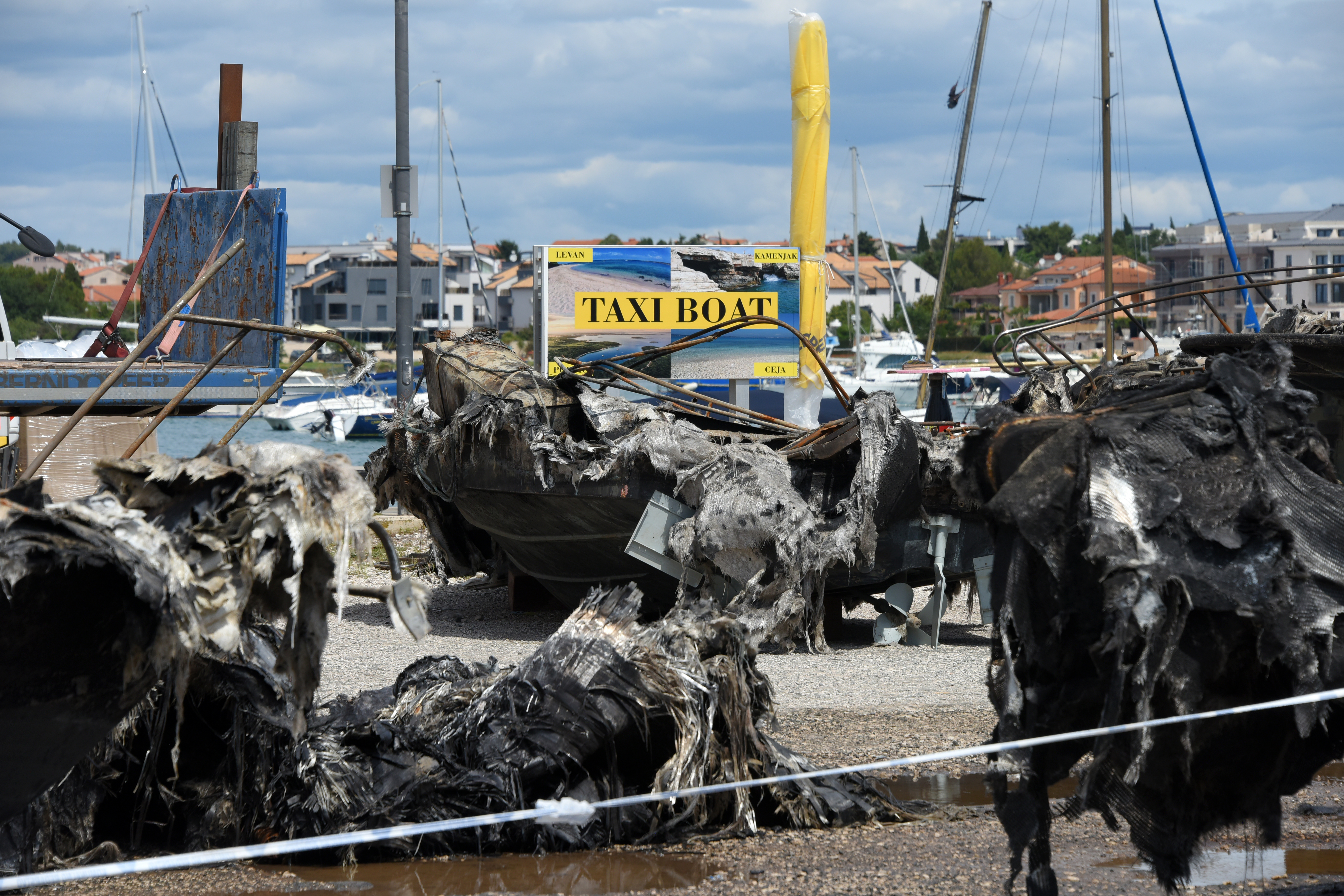 U Medulinu se jo izvla?e jedrilice izgorjele u nedavnom poaru