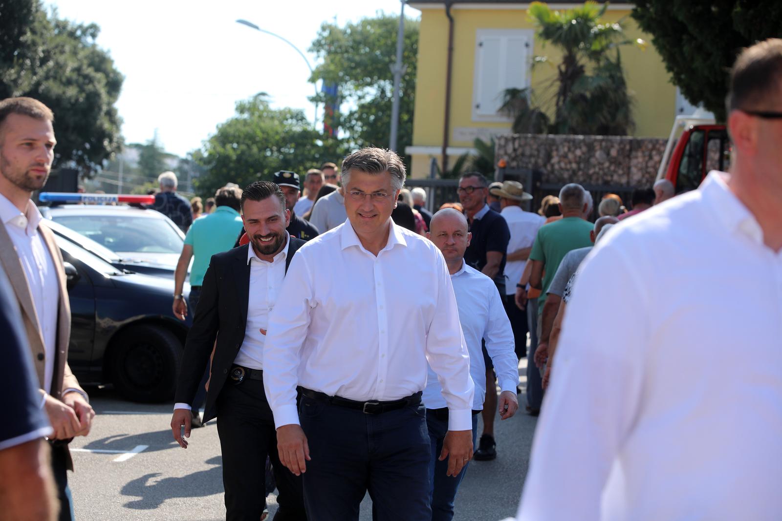 Rijeka: Premijer Plenković na misi na Trsatu