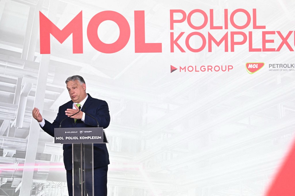 HUNGARY-POLITICS-ECONOMY-PETROCHEMICALS-MOL