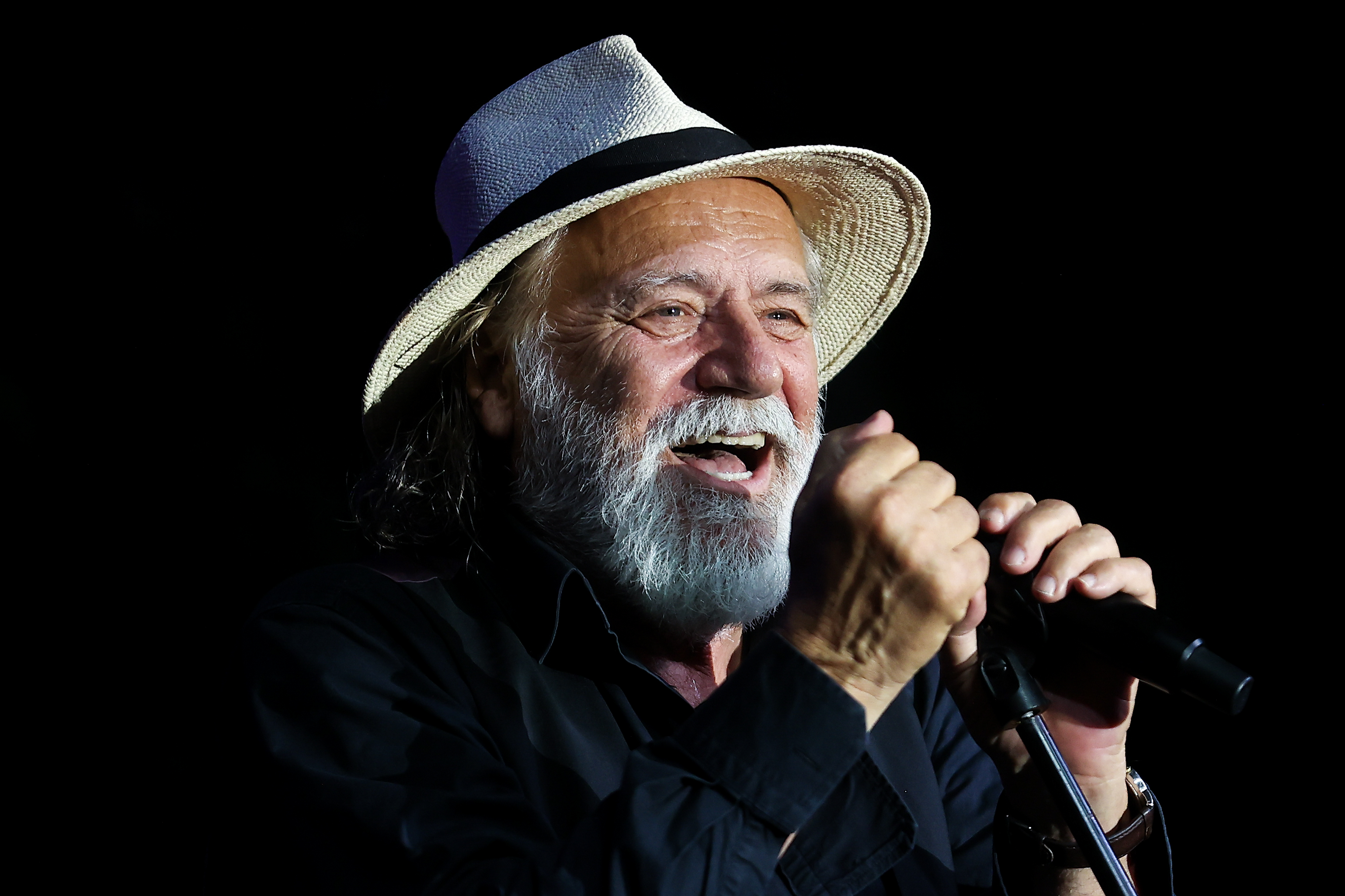 Sarajevo: Rade Šerbedžija održao je koncert u Narodnom kazalištu