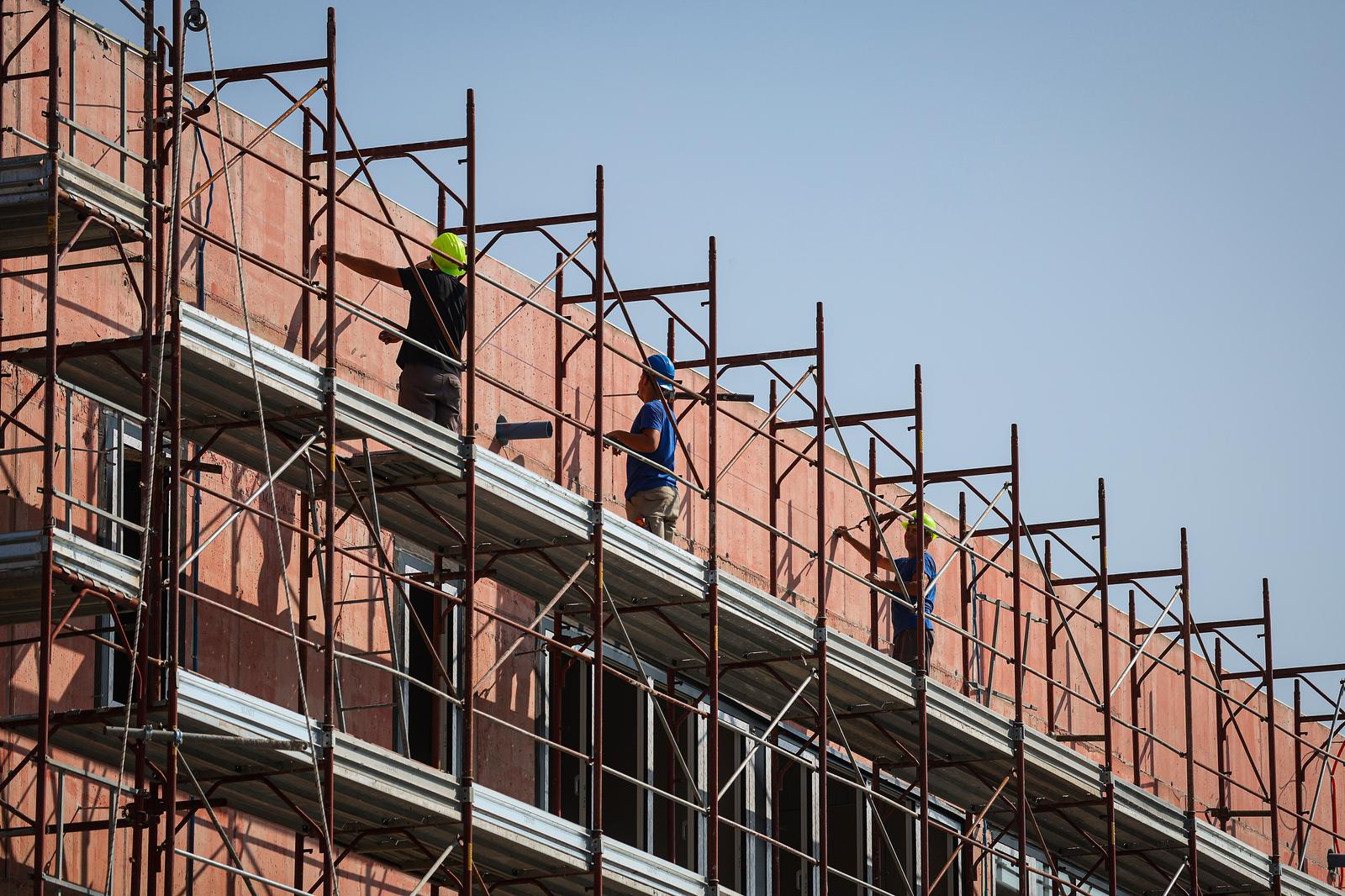 Novim porezom na nekretnine bit će obuhvaćene kuće i stanovi za iznajmljivanje