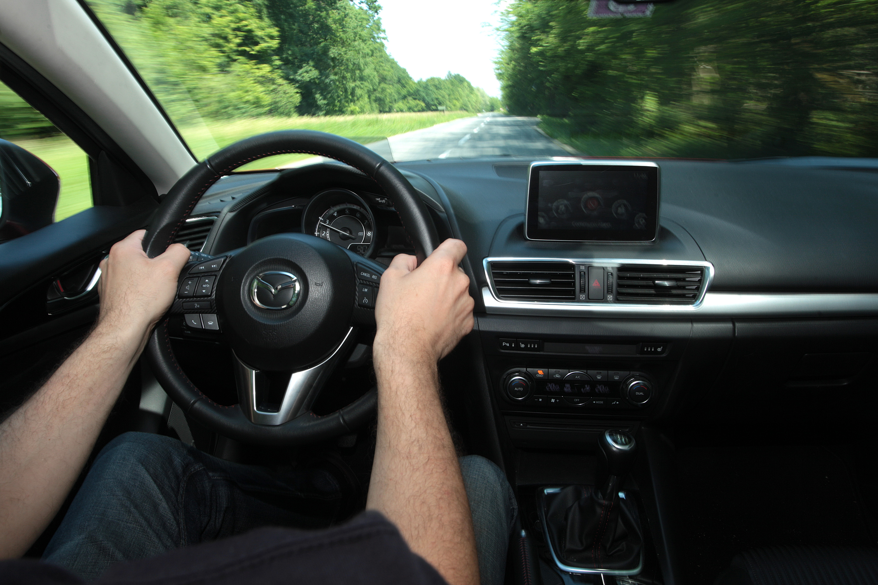 Zagreb: Vonja automobila Mazda3