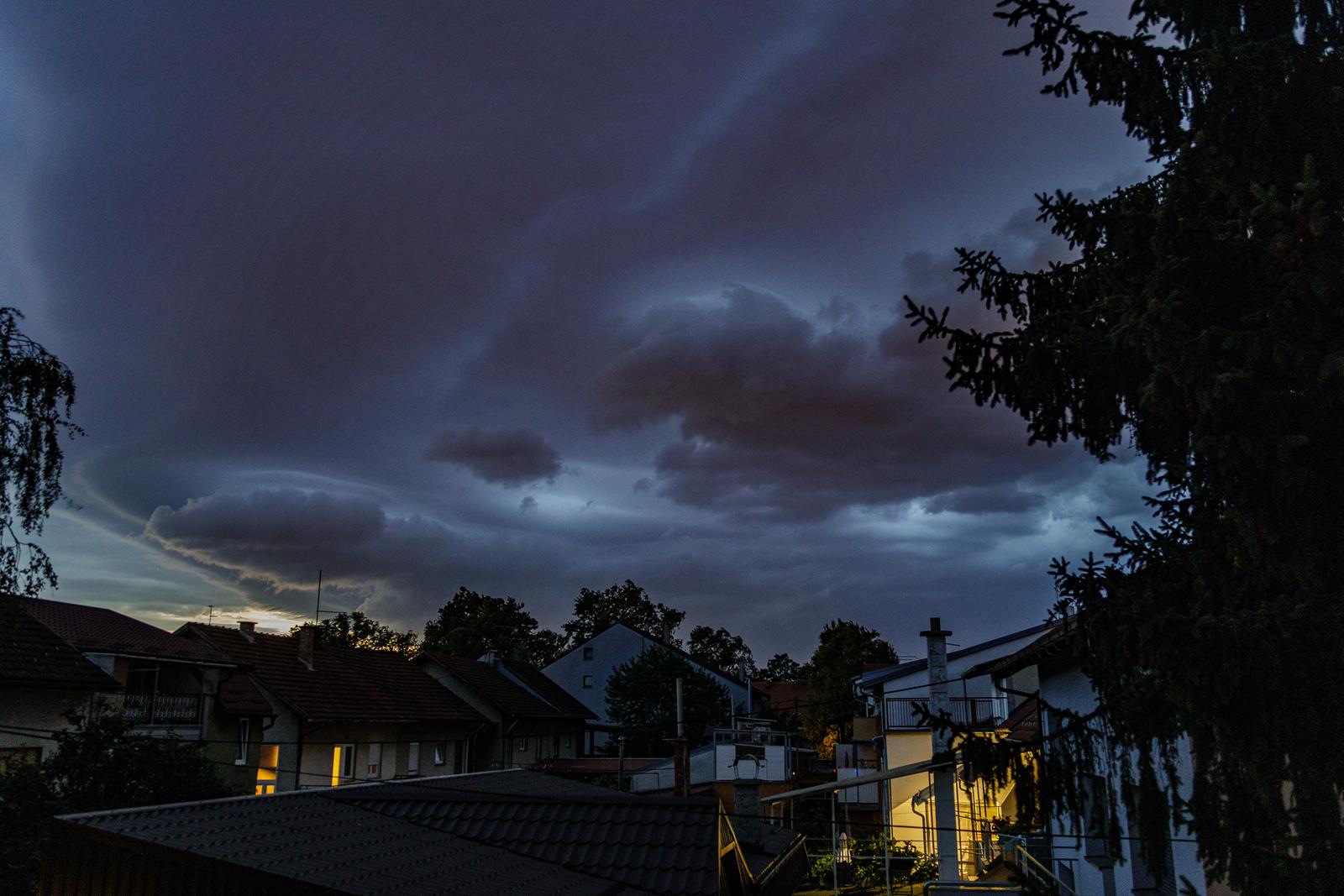 Oblaci iznad Zagreba