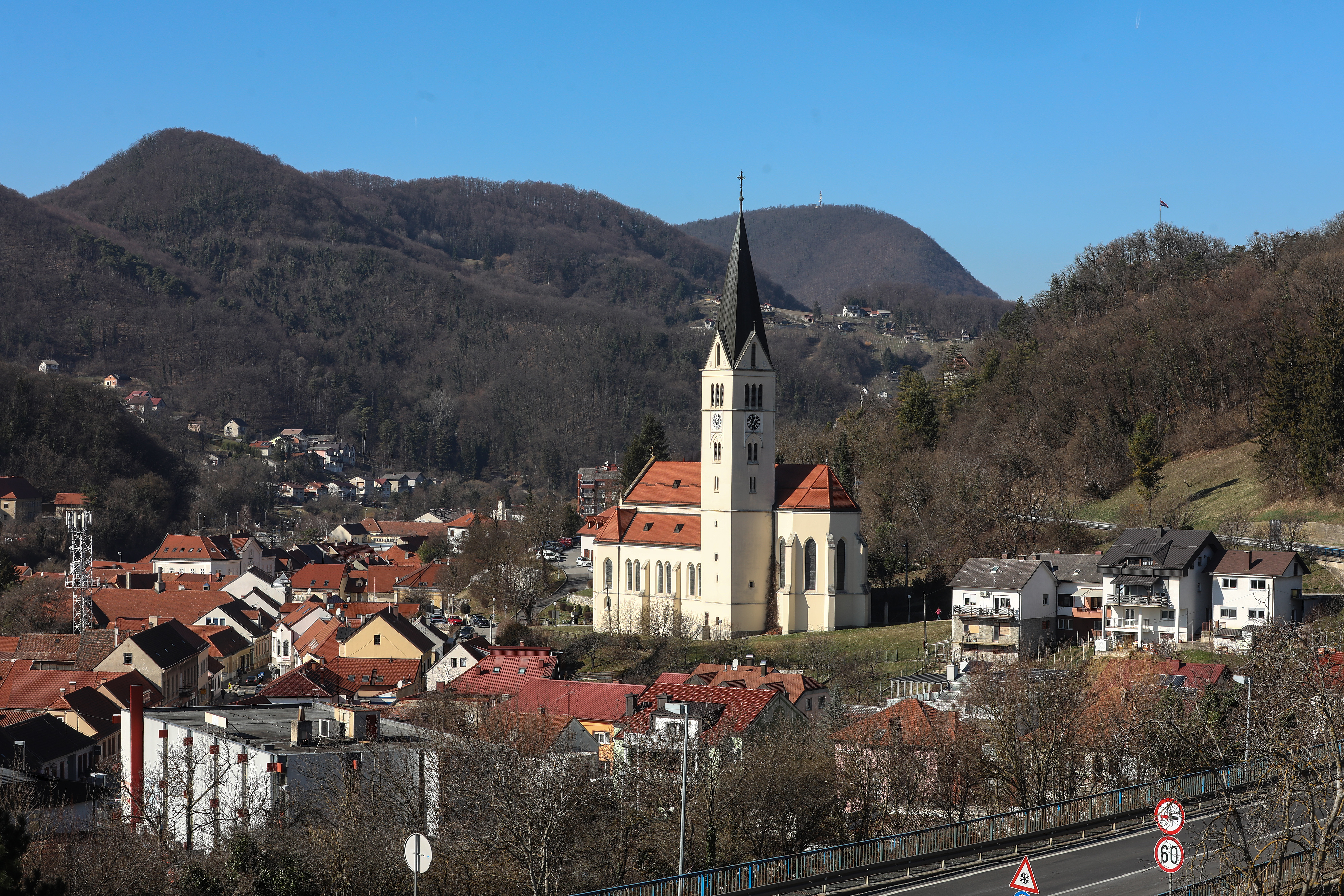 Pogled na grad Krapinu