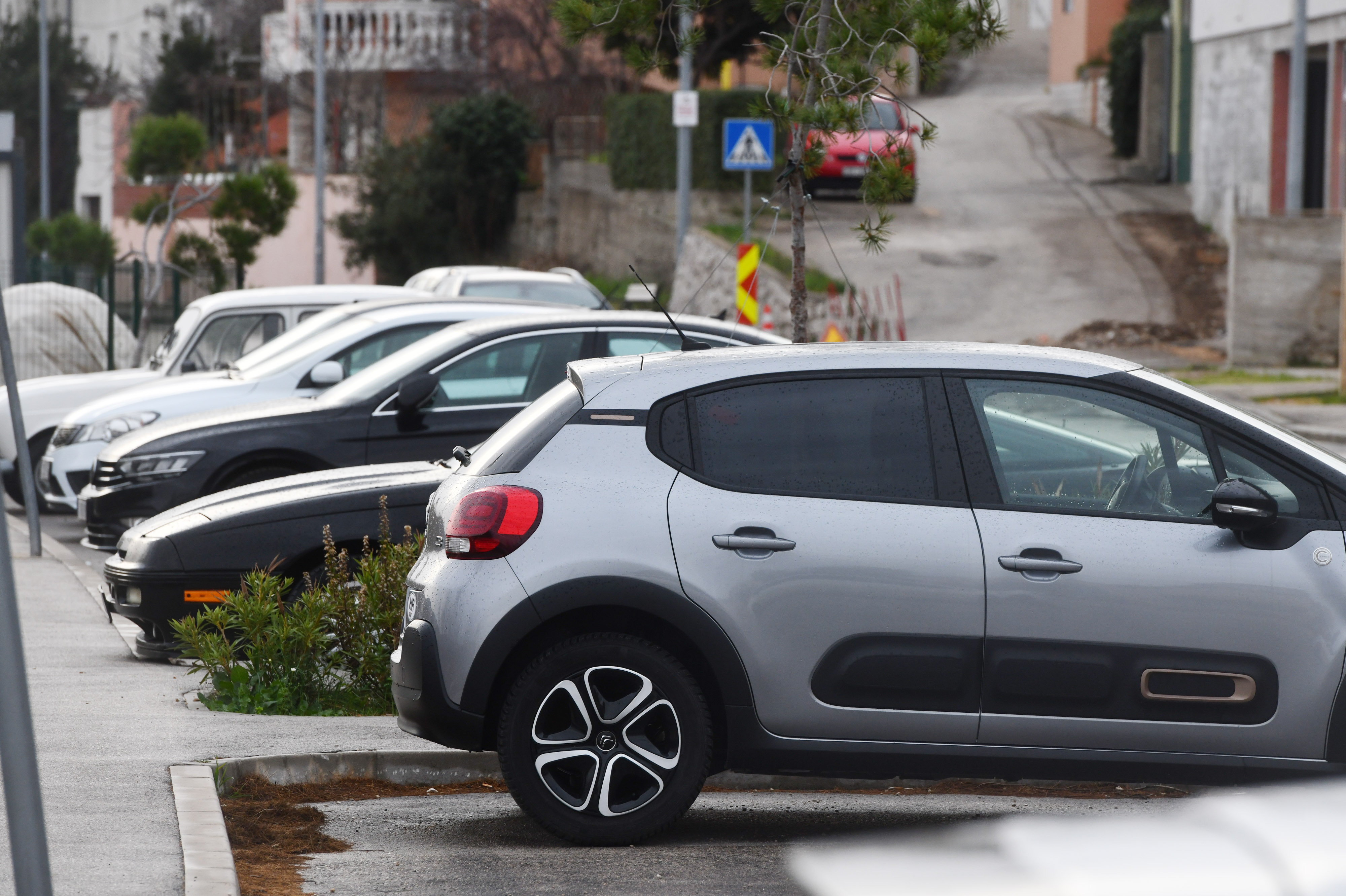 Pokrenut postupak uvo?enja naplate parkinga na podru?ju Gradske luke ibenik