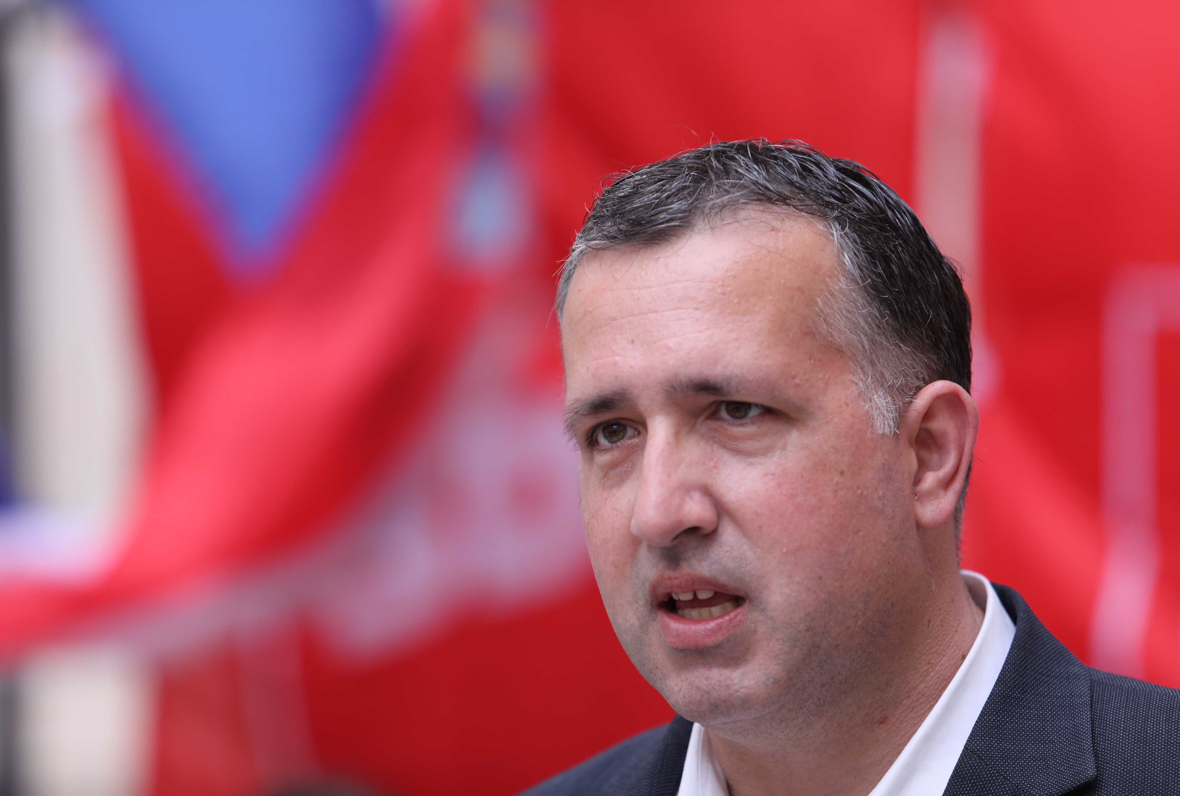 Split: Čelnici splitskog SDP-a i Stranke umirovljenika dijelili su karanfile