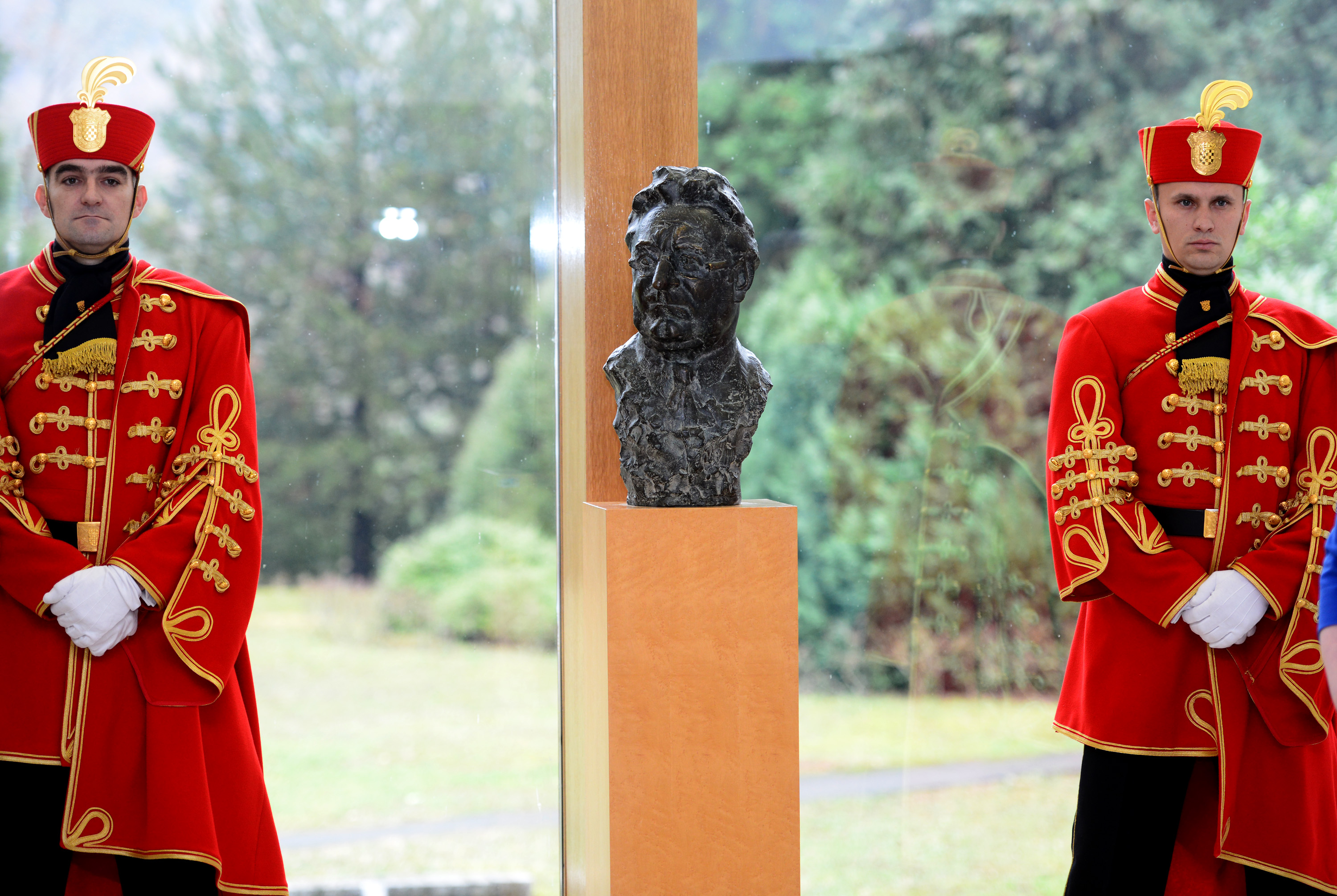 Predsjednica Grabar-Kitarovi? obiljeila prvu godinu mandata i otkrila bistu Franje Tu?mana