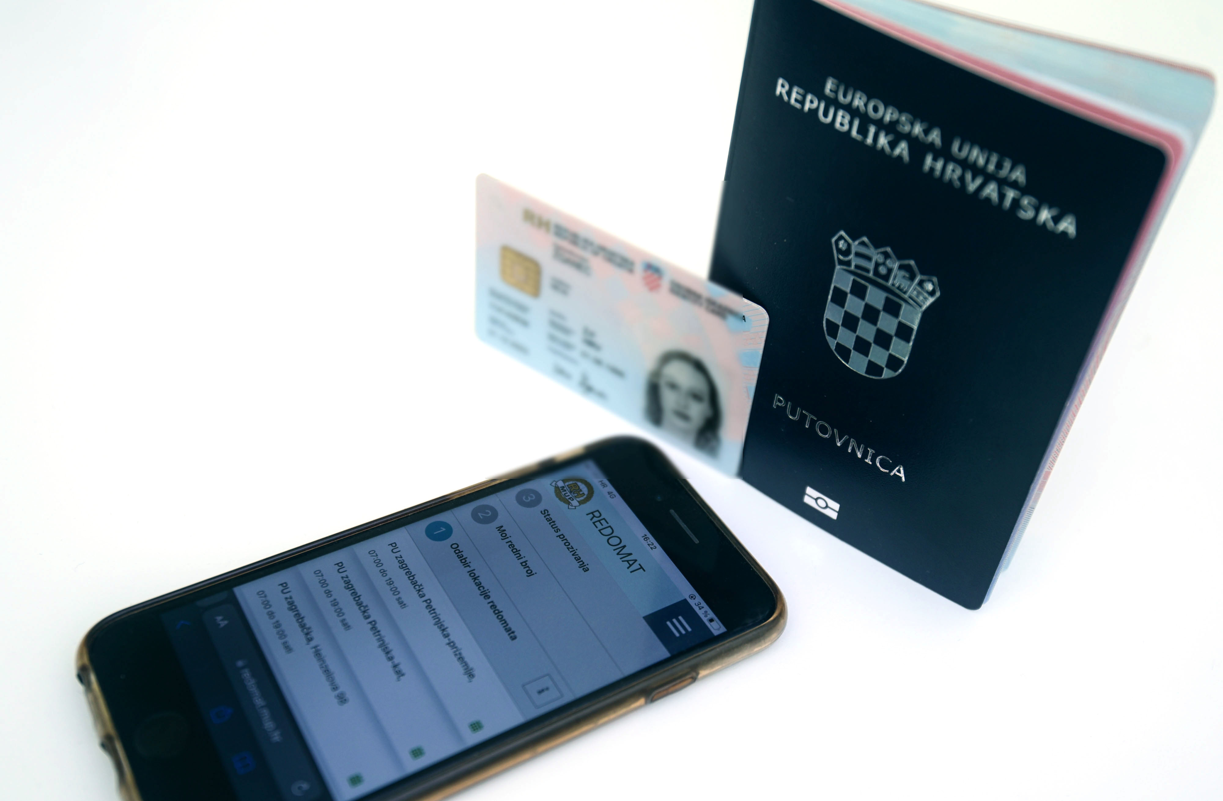 Policija pozvala građane da zamijene istekle osobne iskaznice kako bi se izbjegle gužve