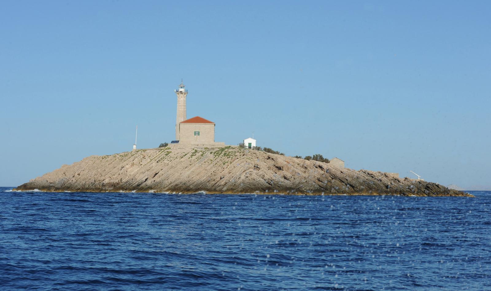 Blitvenica: Svjetionik Hrid Blitvenica, ilustracija