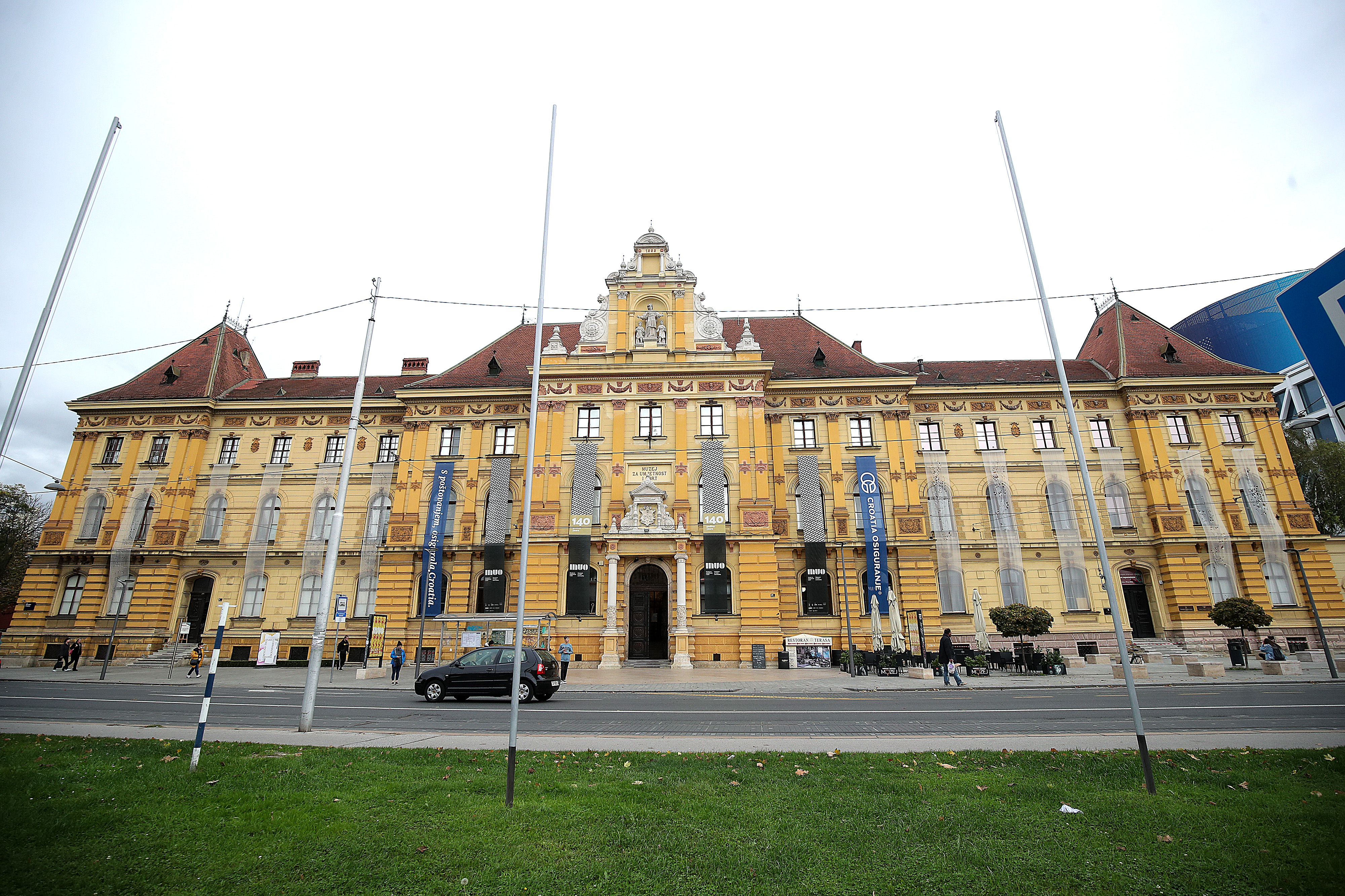 Zagreb: Na zgradu MUO postavljena instalacija Hommage Bolleu autorice Ide Blažičko
