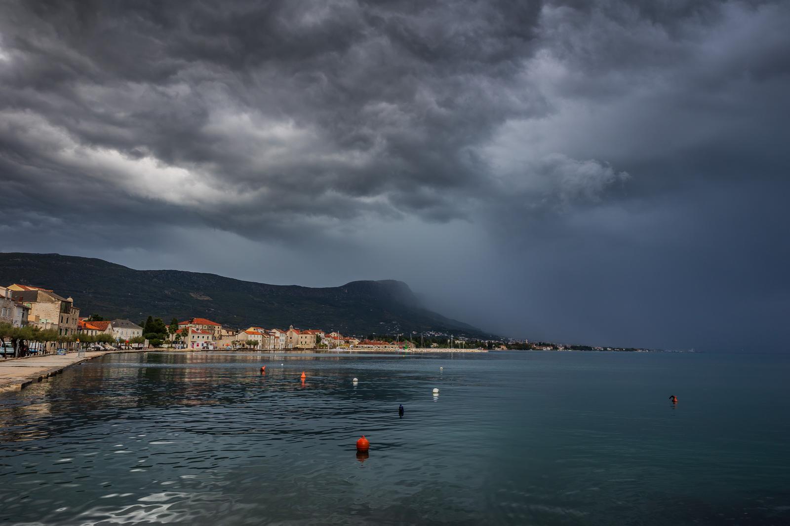 Kaštel Štafilić: Prolazak fronte preko Kaštela donio je obilnu kišu