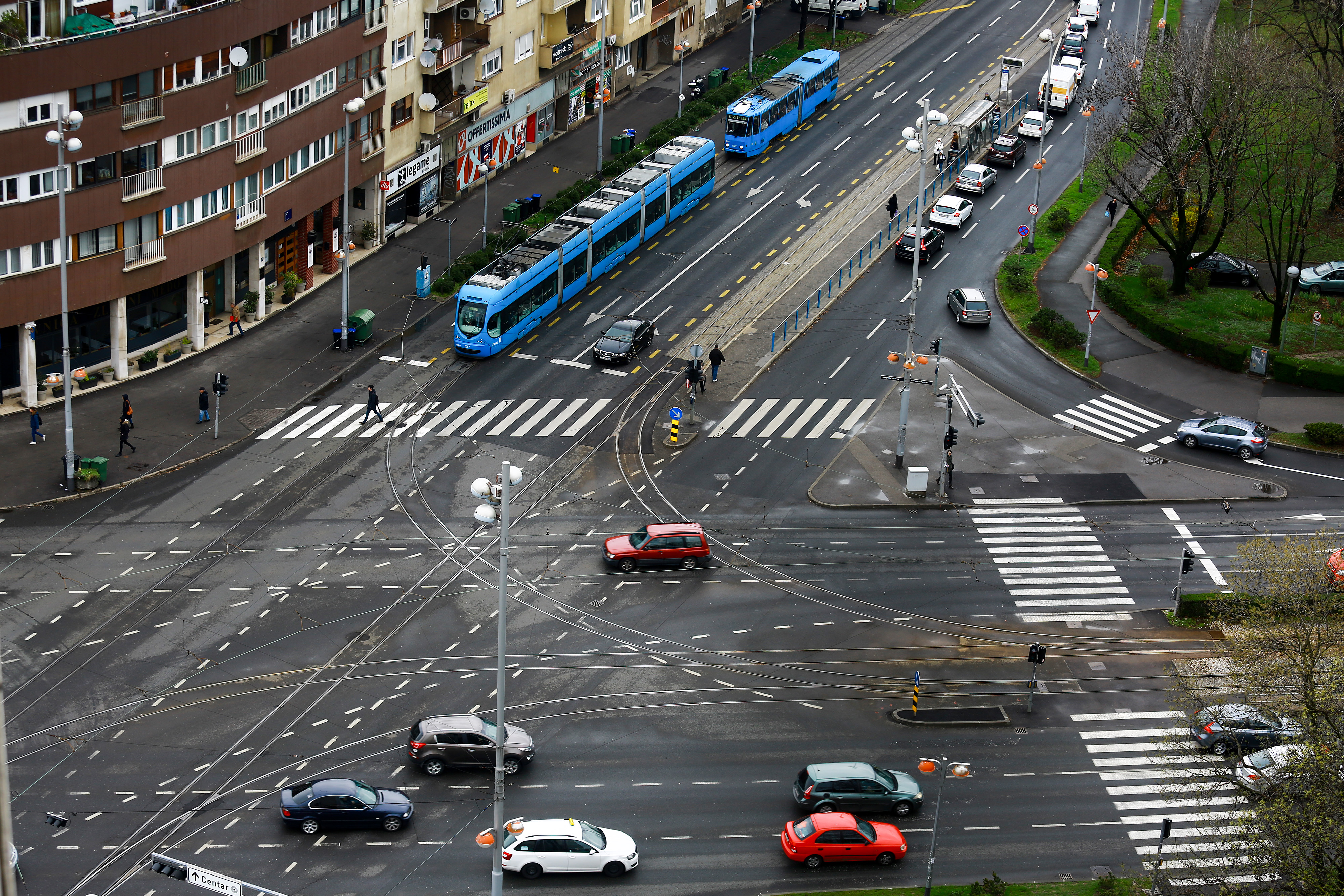 Zagreb: Pogled sa Zagrepčanke na križanje Savske ceste i Ulice grada Vukovara