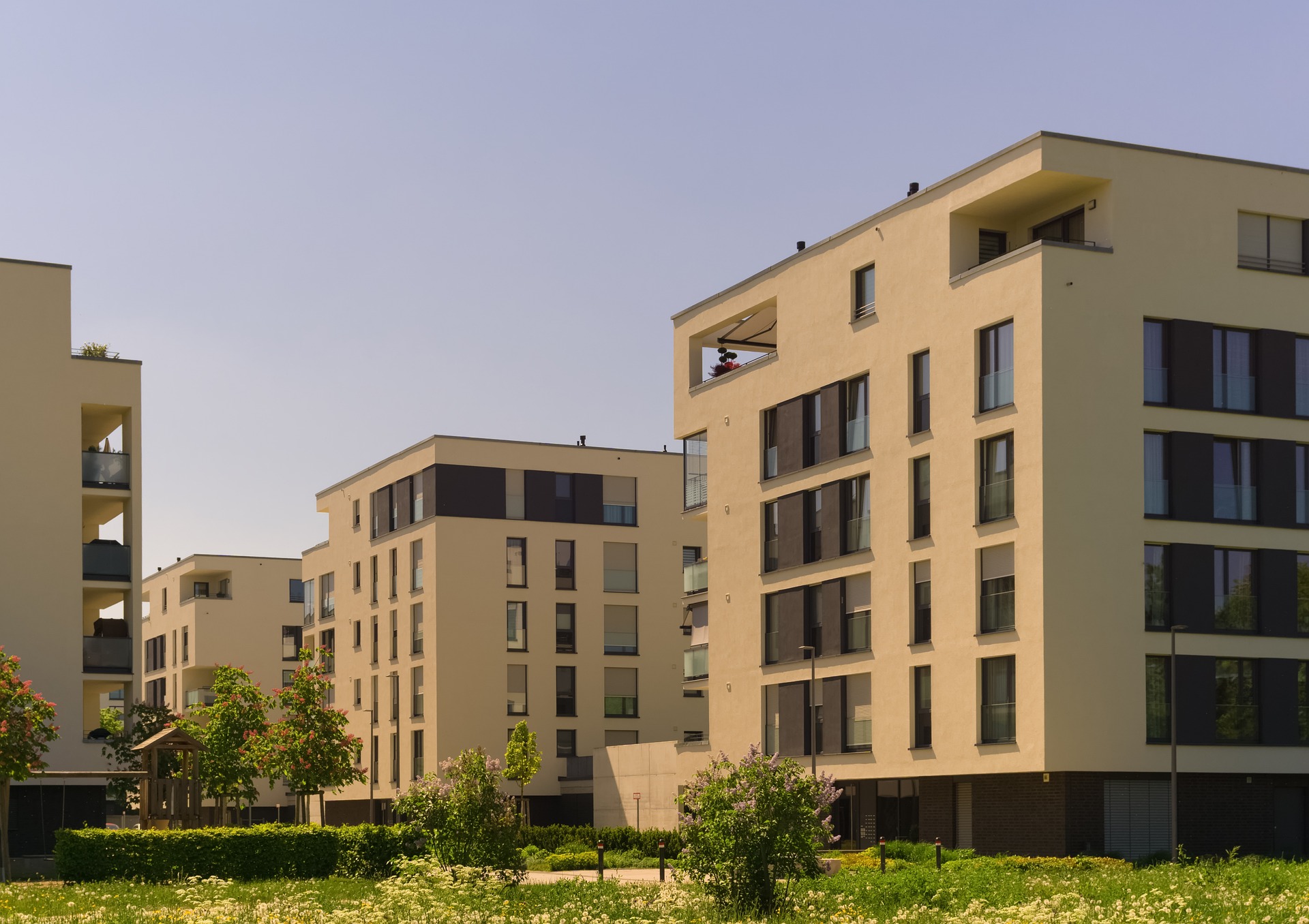 zgrada, najam stana, cijene nekretnina, stambeno pitanje, porez na nekretnine