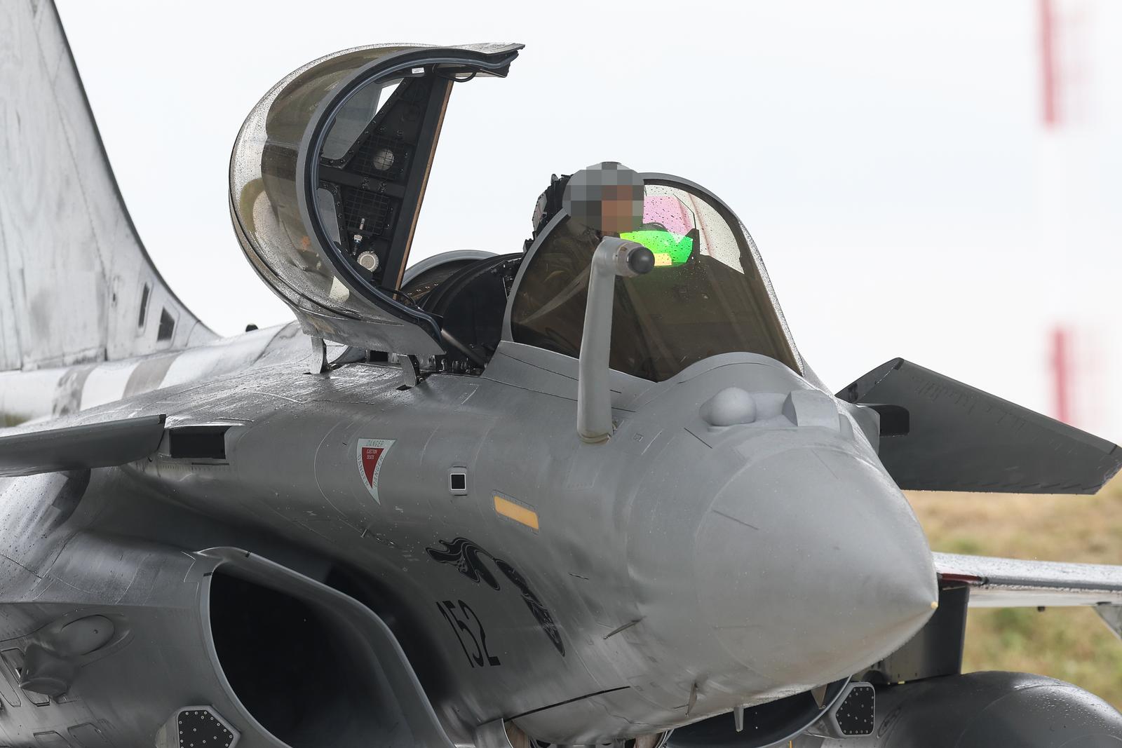 Zagreb: Rafalei će, dok nisu u zraku, biti parkirani u hangarima u vojarni