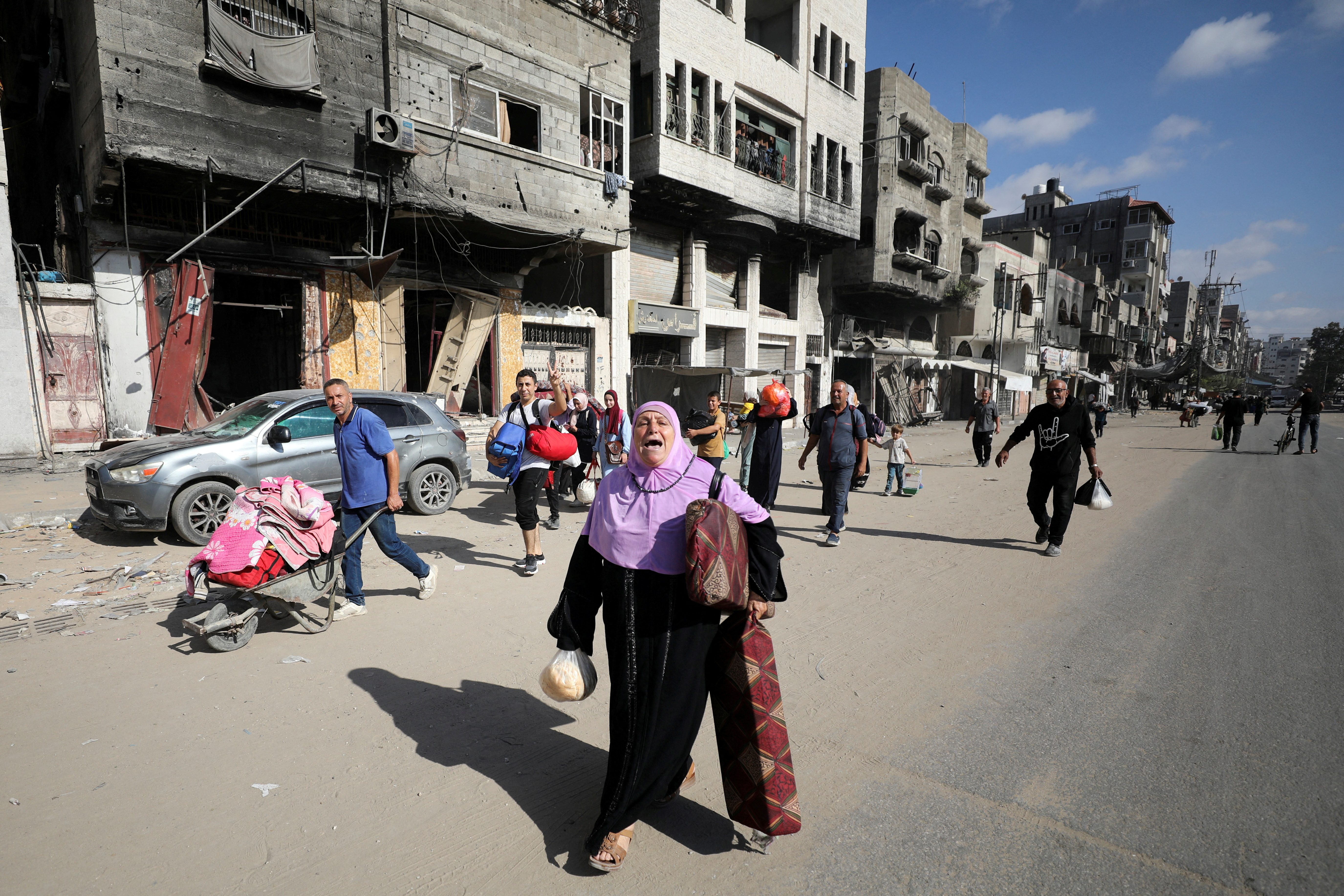 Palestinians flee areas in northern Gaza Strip following fresh Israeli evacuation order