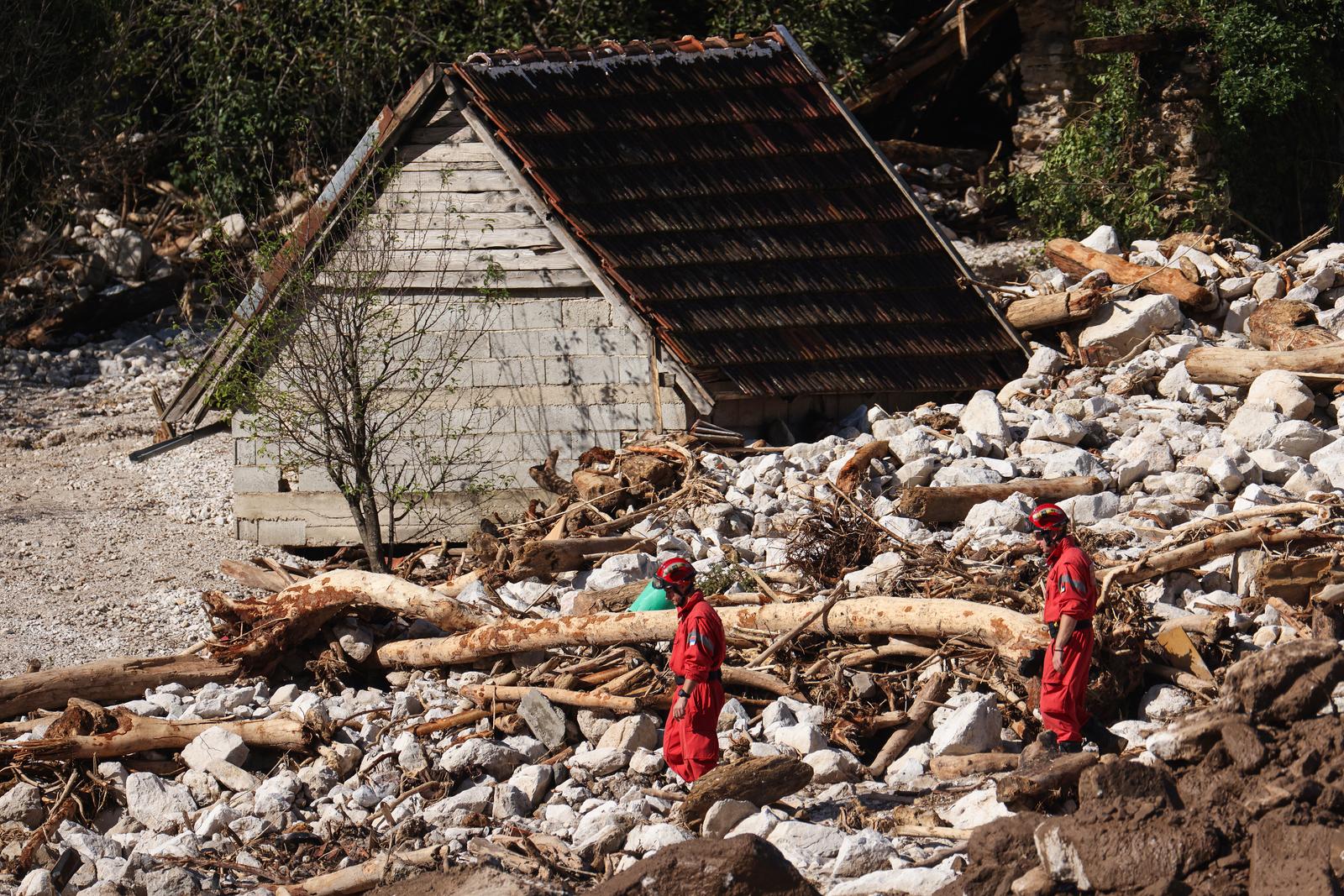 Potraga za nestalim osobama u katastrofalnoj poplavi u BiH
