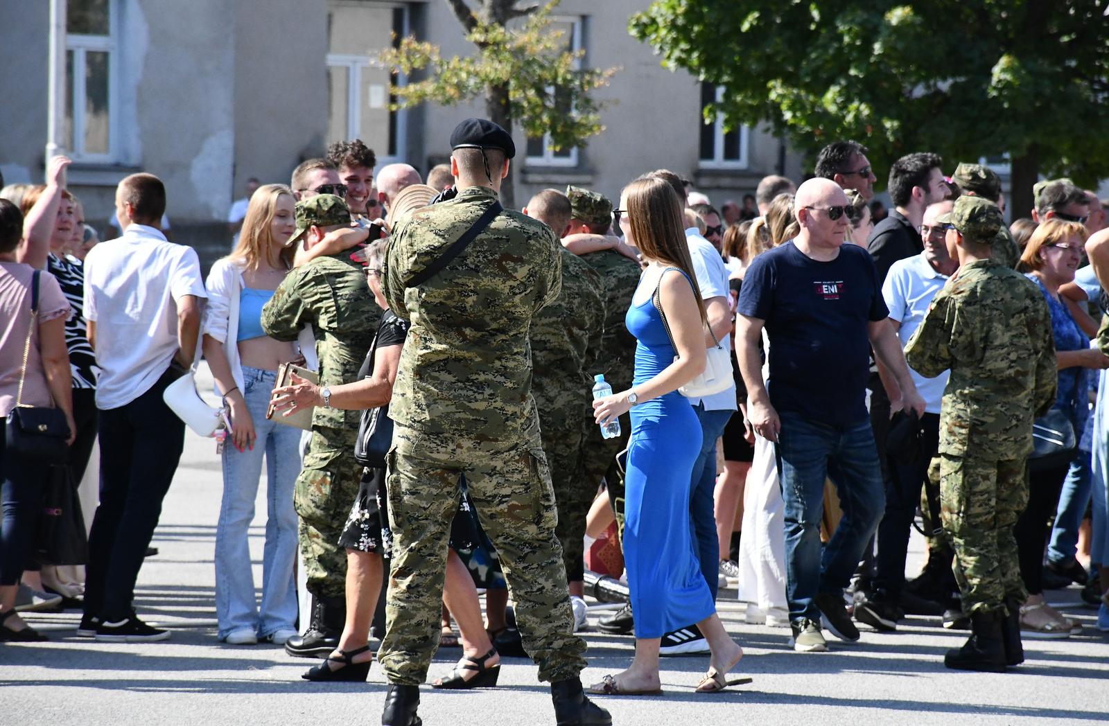 Požega: Zoran Milanović na svečanoj prisezi 43. naraštaja ročnih vojnika