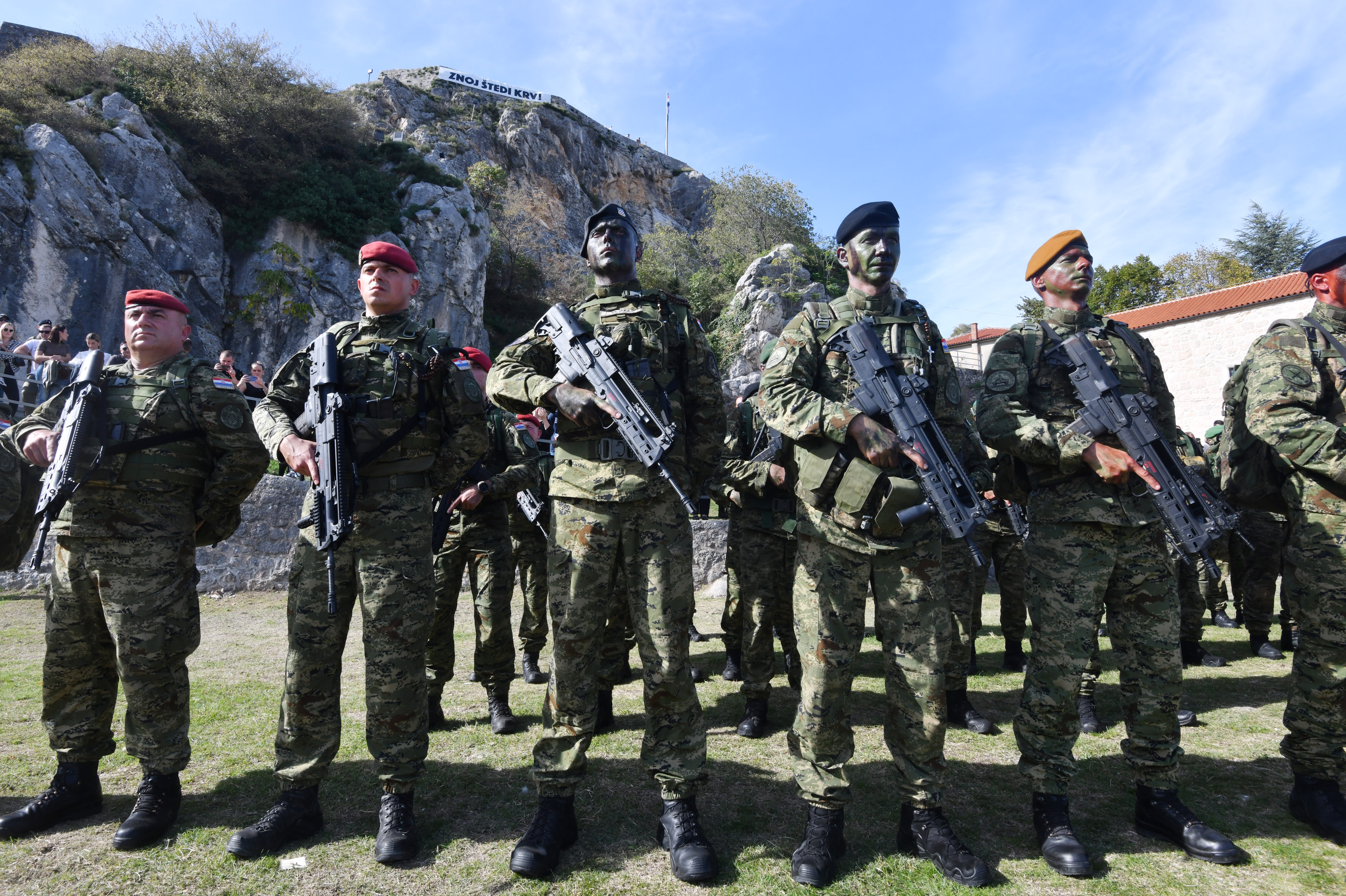 Hrvatska vojska, vojnici