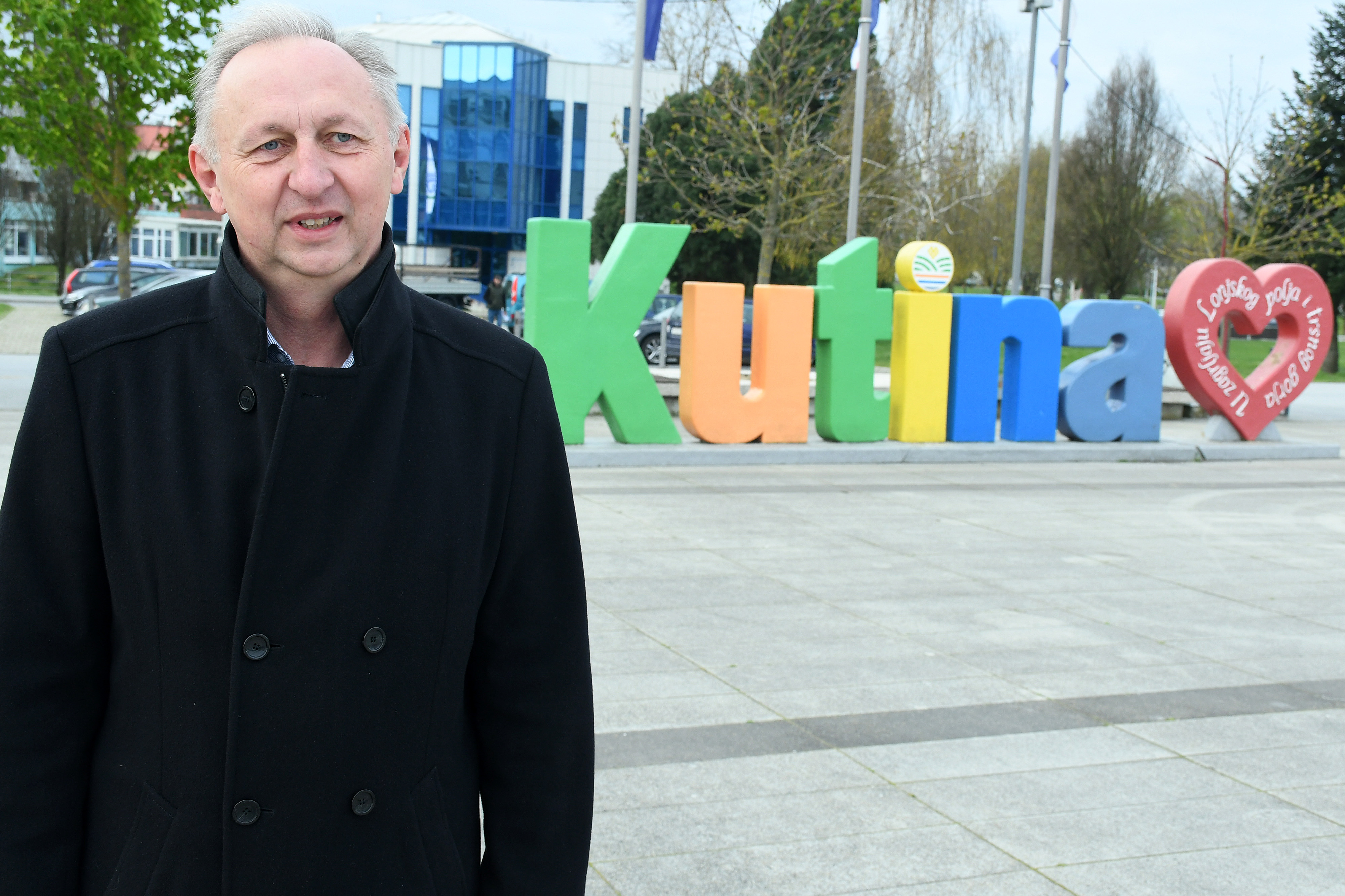 Kutina: Reportaža o Petrokemiji