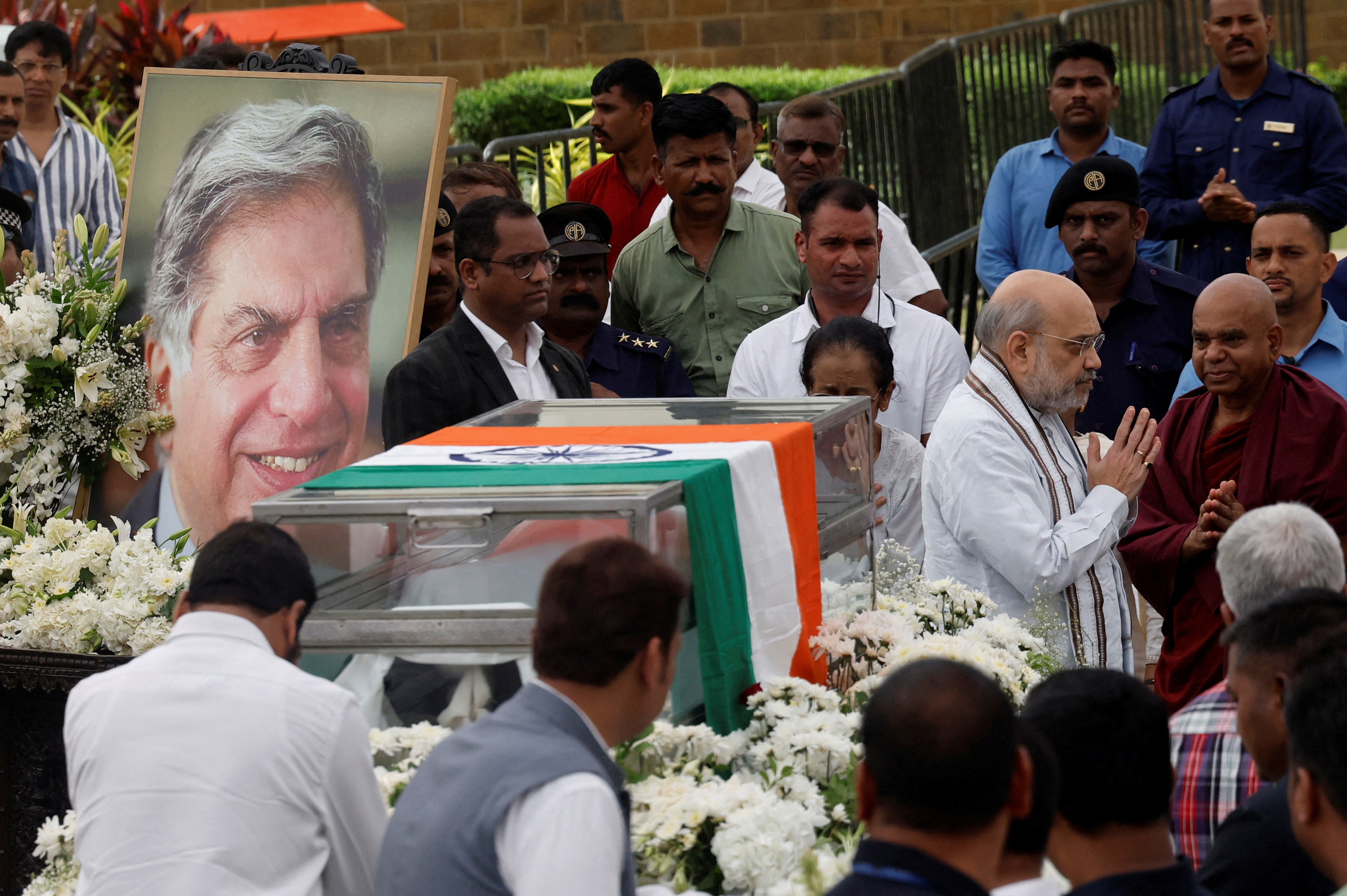 People pay their respects to the former chairman of Tata Group Ratan Tata, in Mumbai