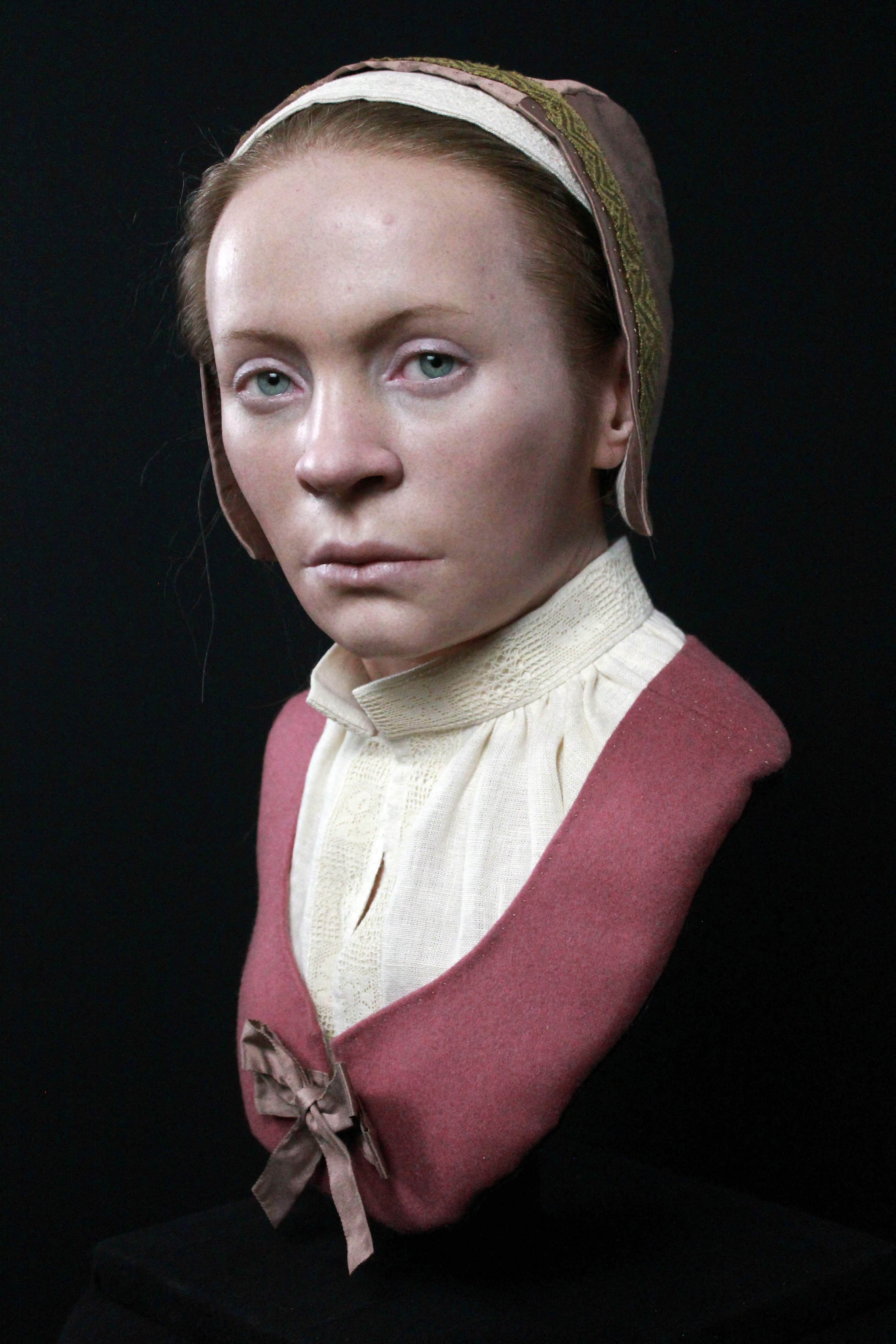 Scientists reconstruct a 400-year-old 'vampire's' face to life