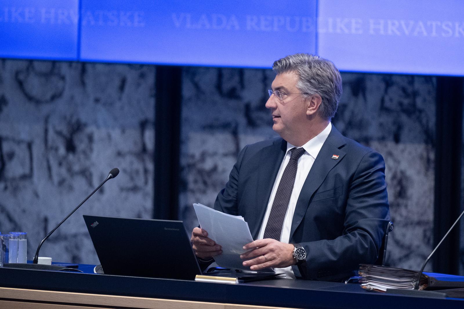 Vlada usvaja izmjene šest zakona koji su temelj novog kruga porezne reforme, a najveći je odjek u javnosti izazvao porez na nekretnine