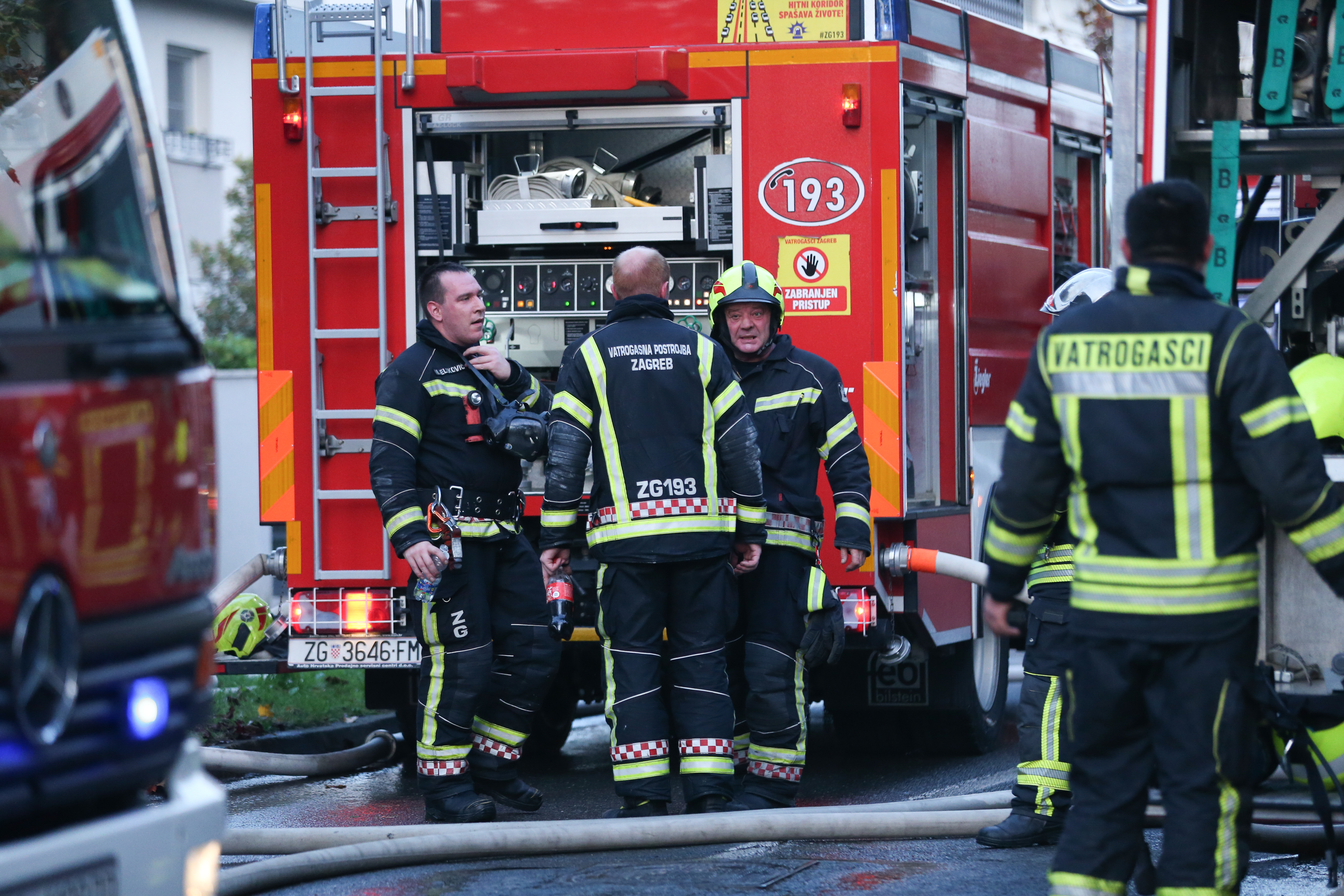 Zagreb: U napuštenoj kući u Sesvetema tijekom popodneva izbio požar