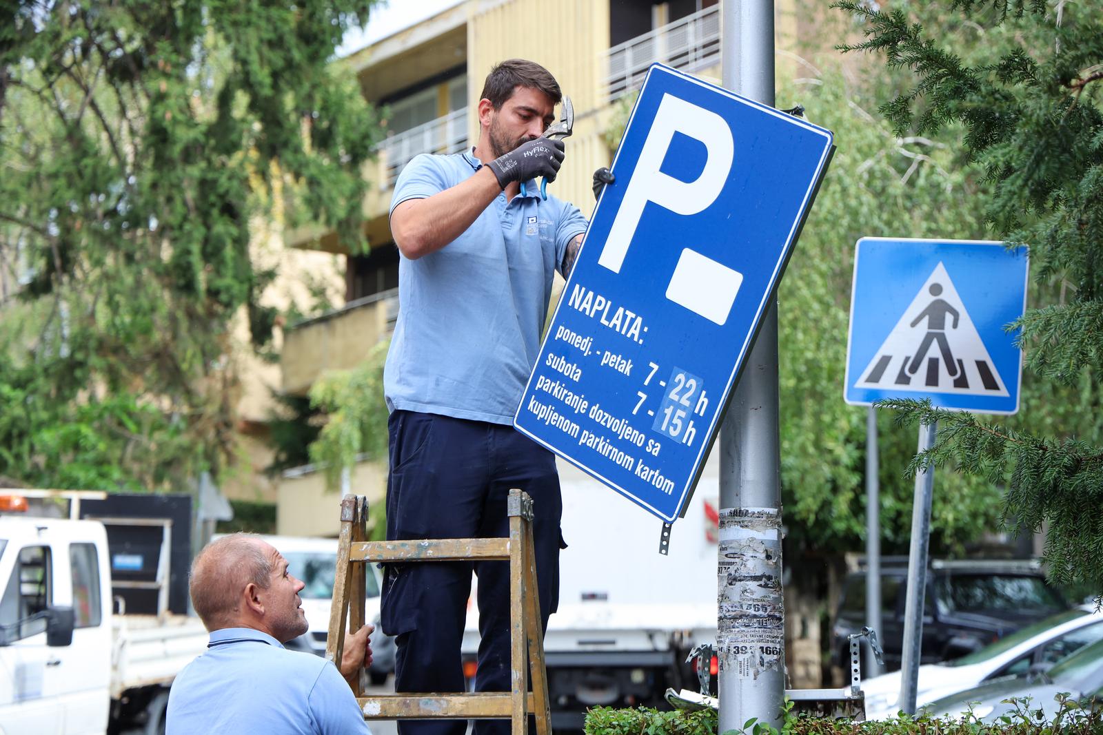 Zagreb: Postavljanje novih informacijskih ploča o novoj zoni parkinga
