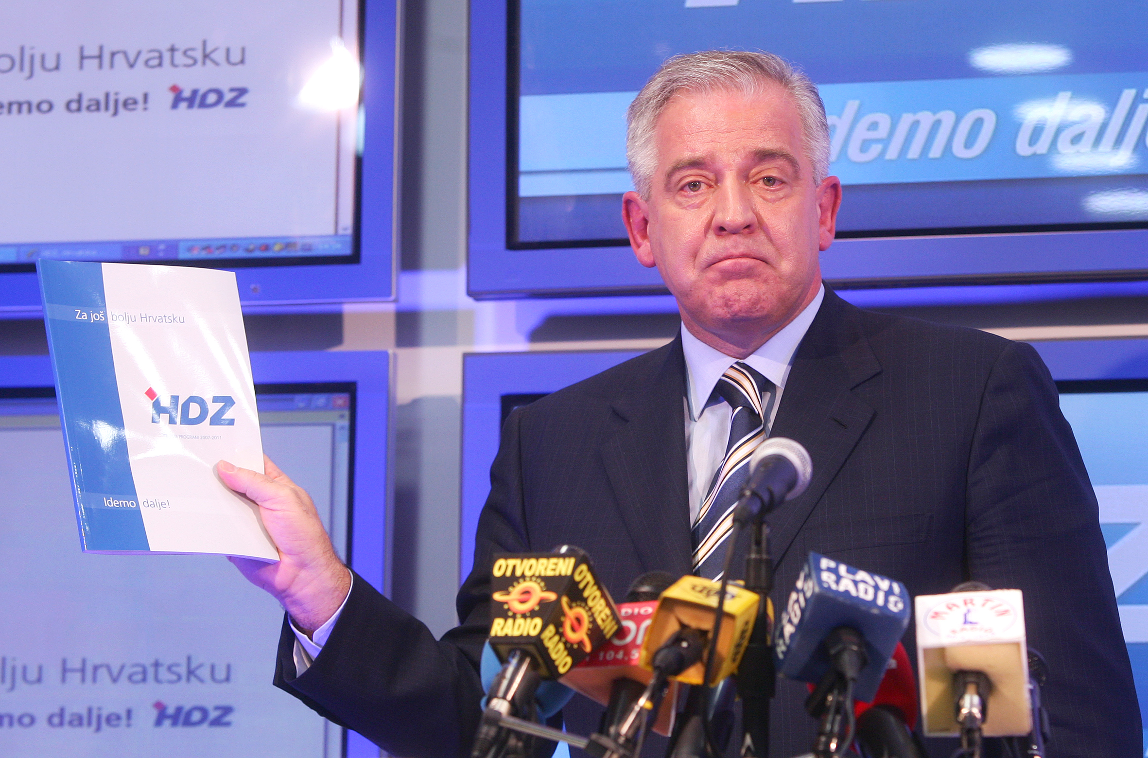 ARHIVA - 2007. Zagreb: Miroslav Škoro i Dino Rađa postali novi članovi HDZ-a