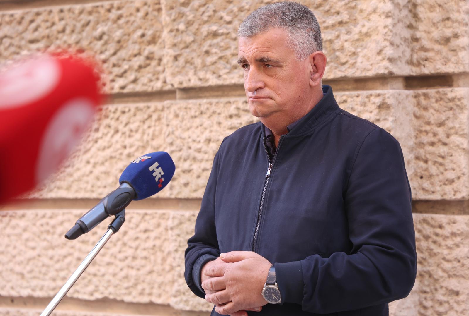 Split: Predsjednički kandidat Miro Bulj održao konferenciju za medije